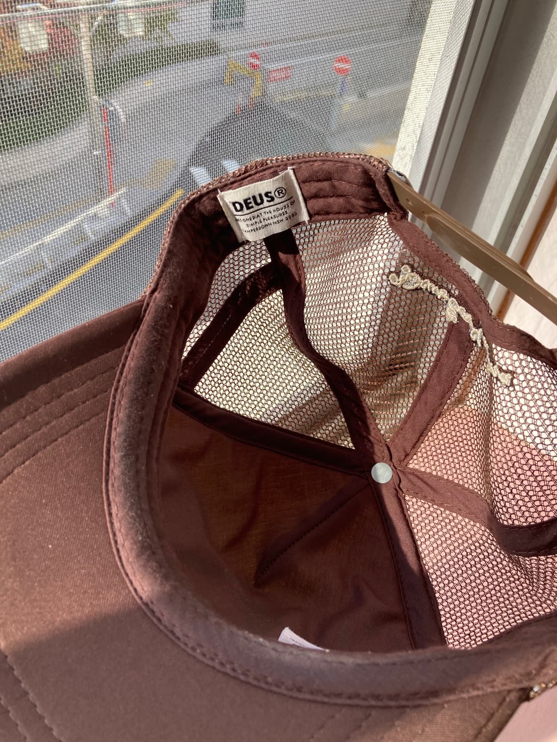 데우스 엑스 마키나 Deus Ex Maxhina 브라운 배색 메쉬 볼캡 상품이미지3