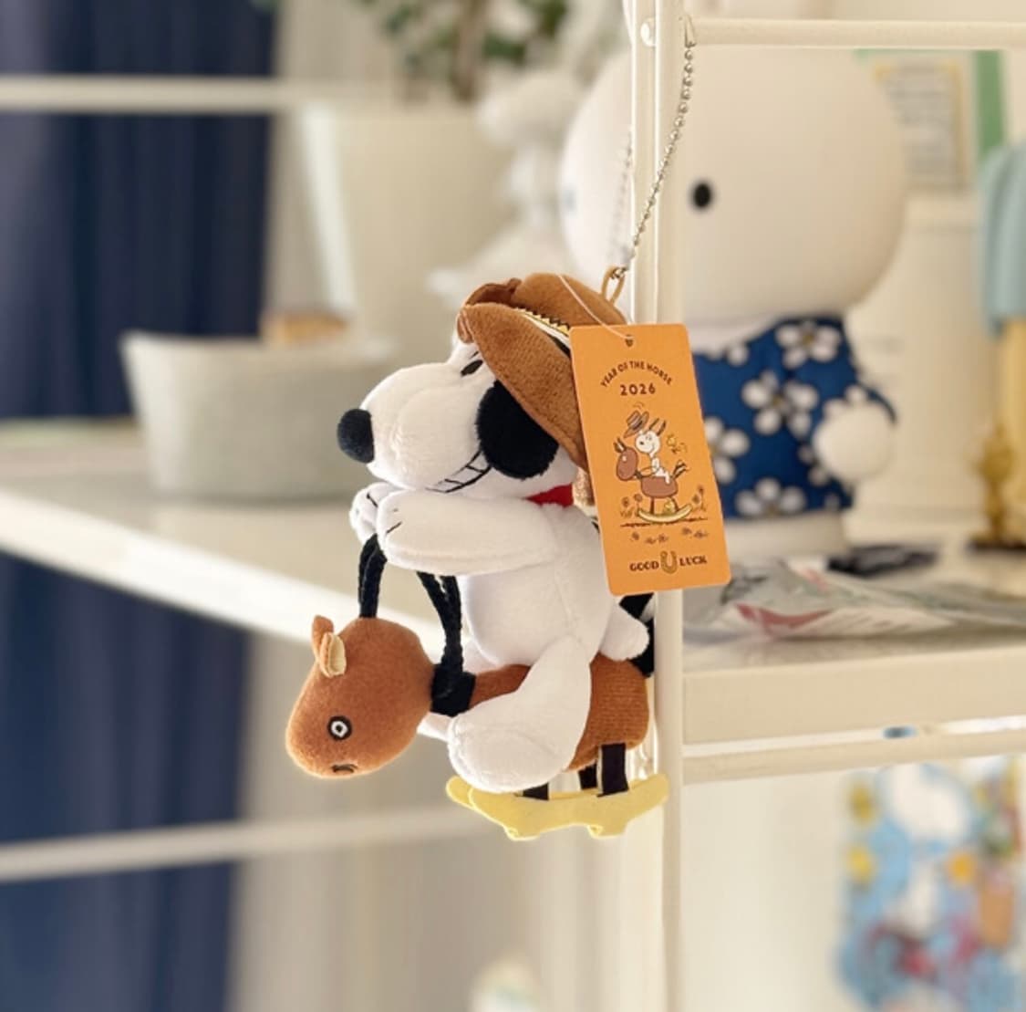 일본 피넛츠 26년 말의 해 스누피 snoopy 마스코트 키링 상품이미지1