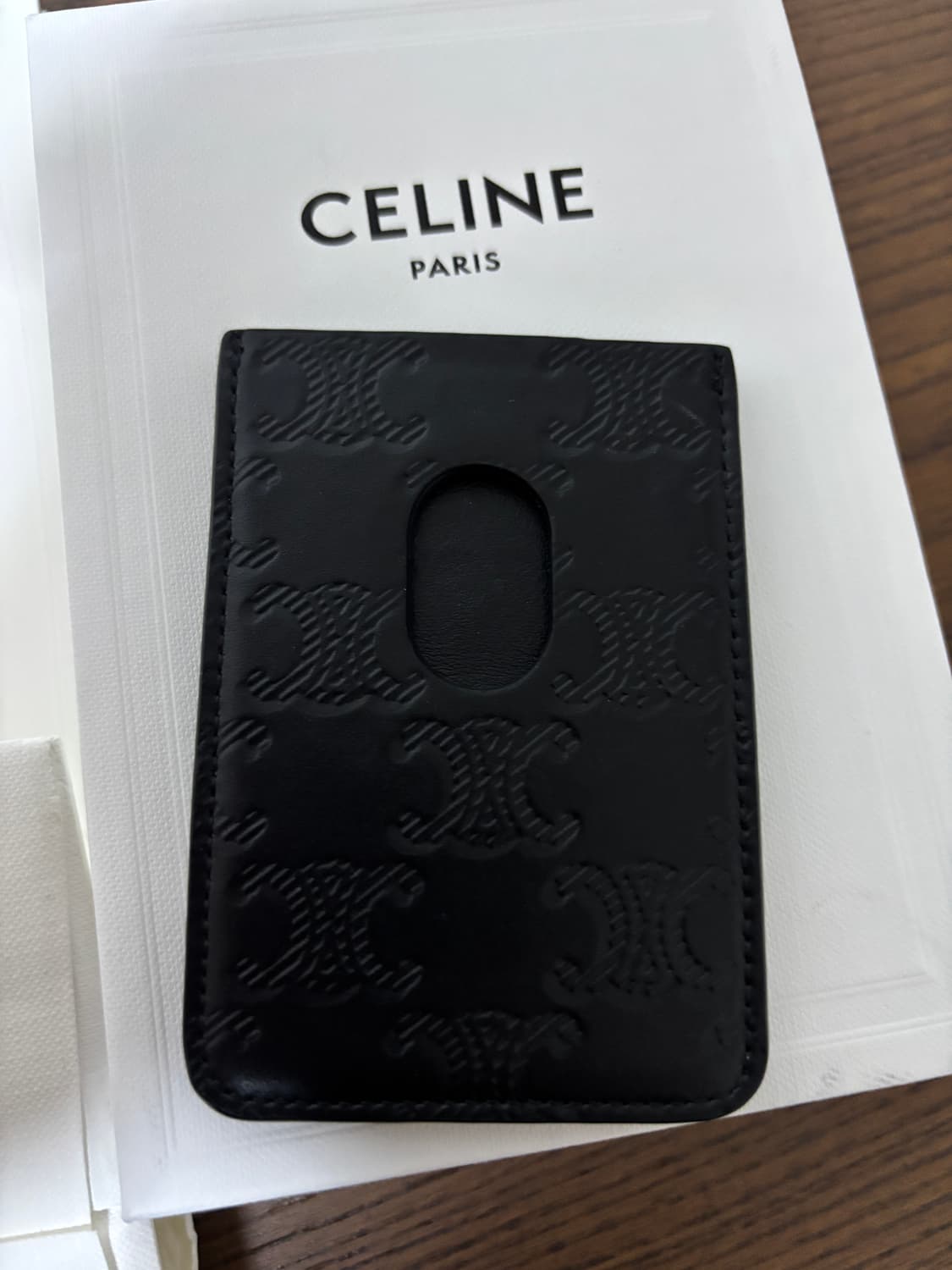 셀린느 맥세이프 카드지갑 상품이미지1