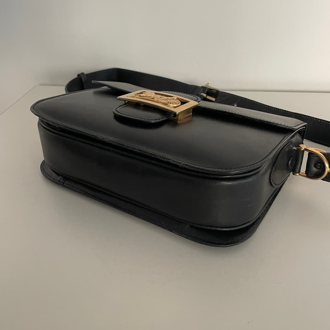 셀린느 블랙 레더 마차백 숄더백 상품이미지6