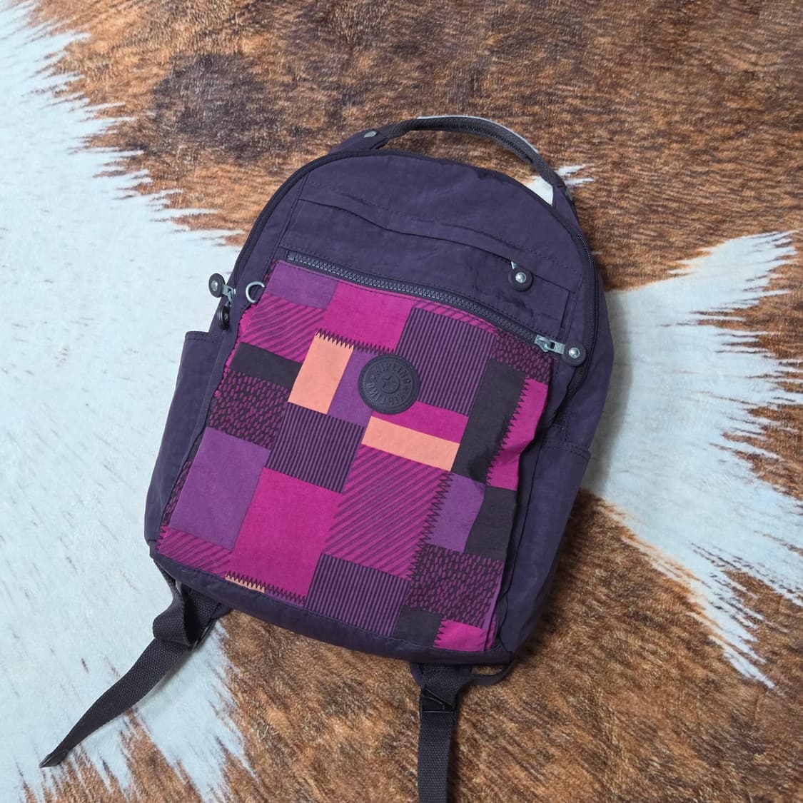 키플링 딥퍼플 패치워크패턴 백팩 상품이미지1