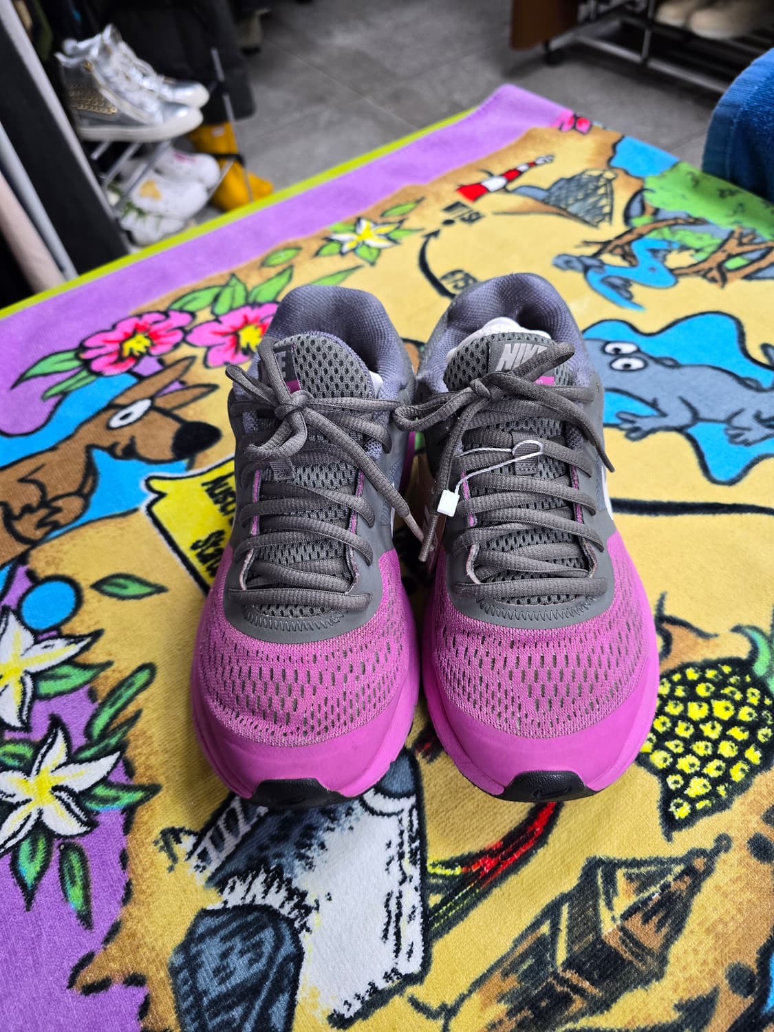 나이키 런닝화 팡크/회색 여성용 (1506) 상품이미지3