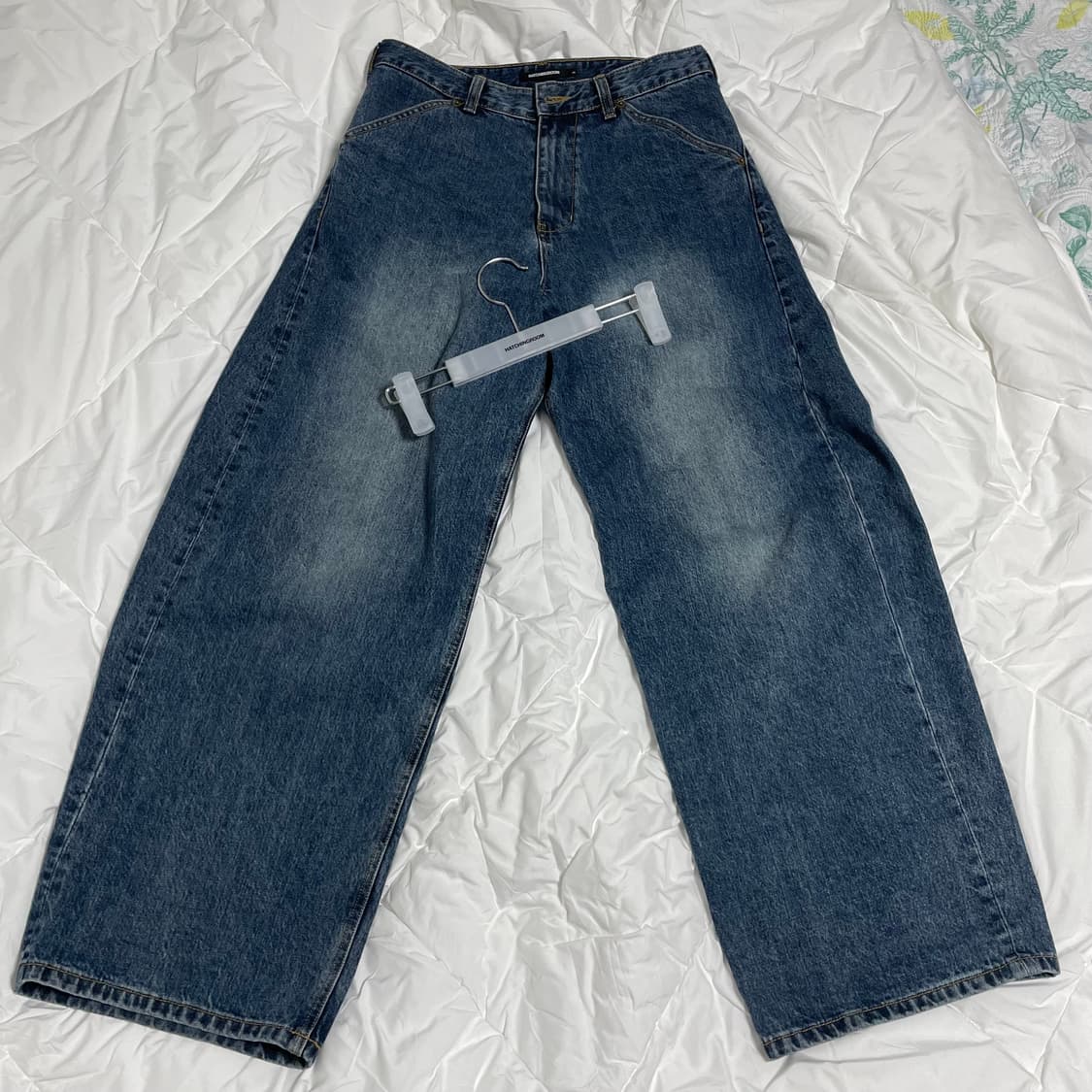 해칭룸 와이드 커브진 워시드블루 3사이즈 상품이미지1