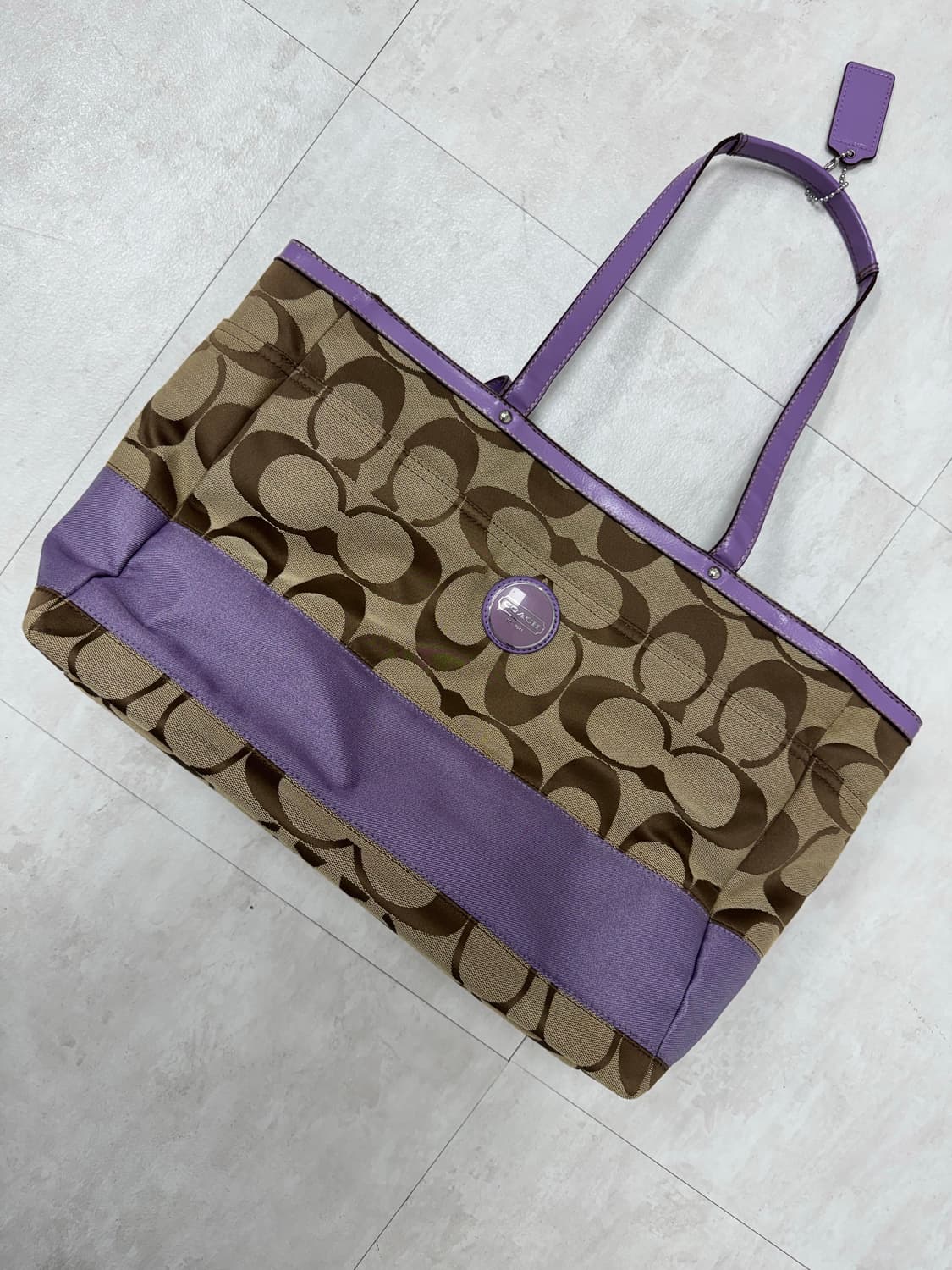 •코치 시그니처 캔버스 퍼플 토트백 상품이미지2