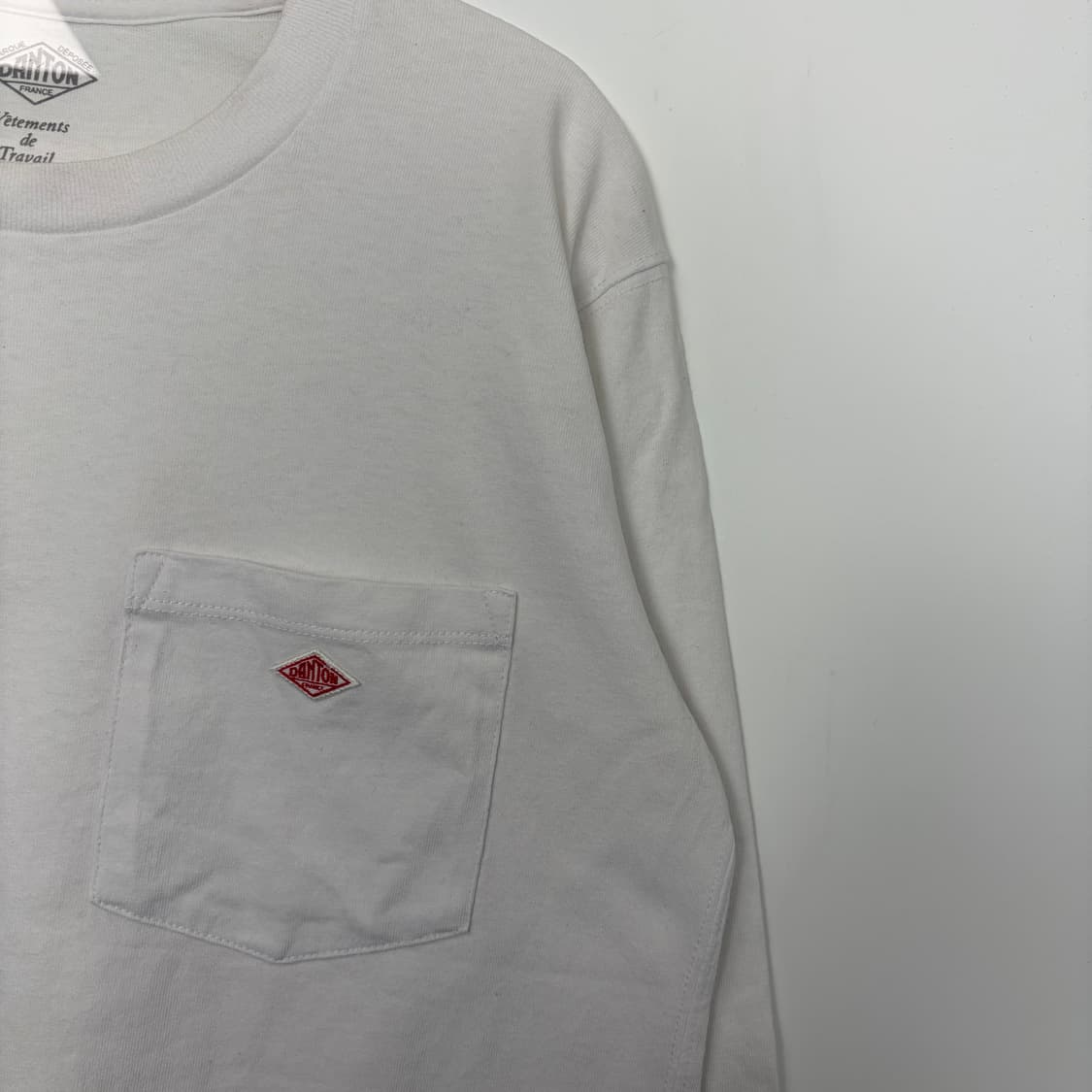 단톤 로고 포켓 티셔츠 상품이미지4