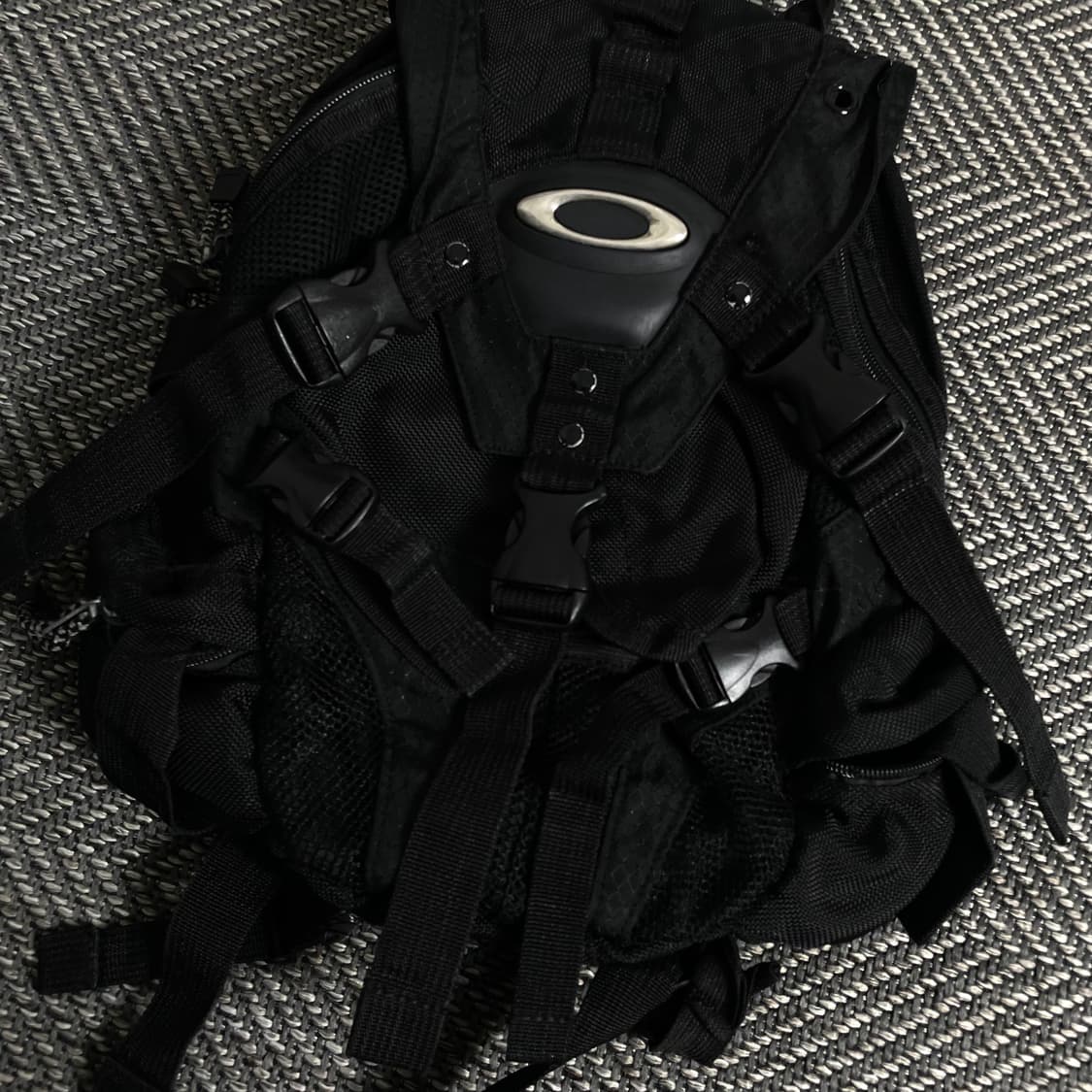 오클리 아이콘 3.0 테크니컬 테크웨어 백팩y 3135 상품이미지3