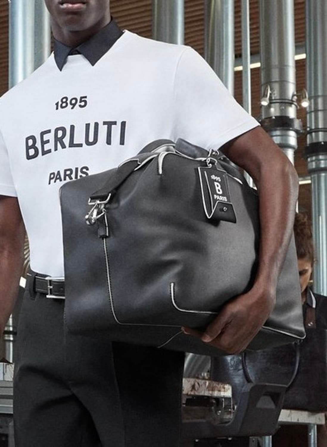 벨루티 B로고 레더 러기지택 네임택 상품이미지6