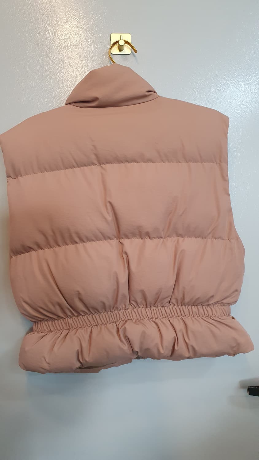 패딩조끼 프리사이즈55-66 상태최상입니다 
 상품이미지4