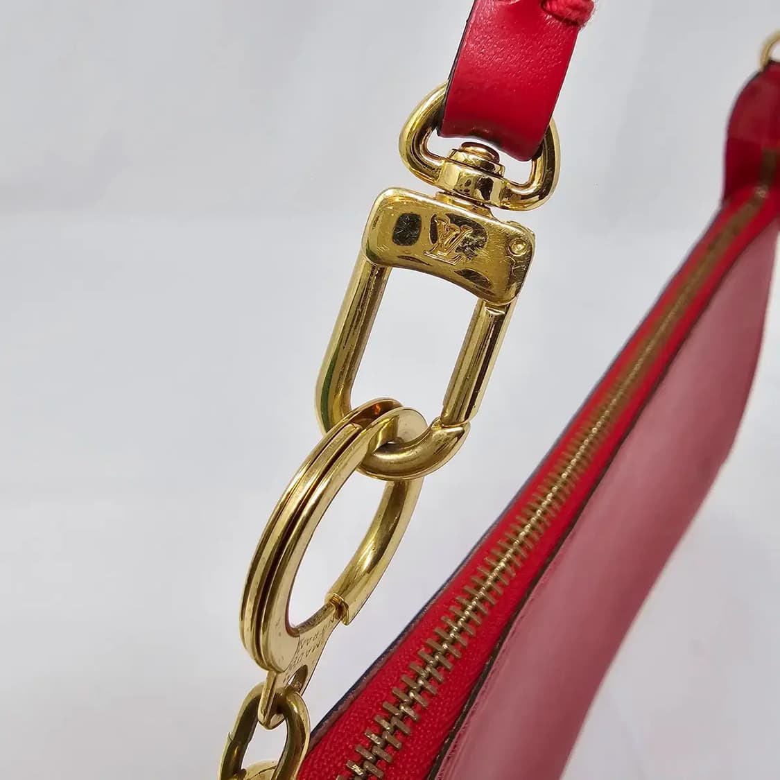 루이비통 에삐 포쉐트 악세수아 파우치 레드 상품이미지5