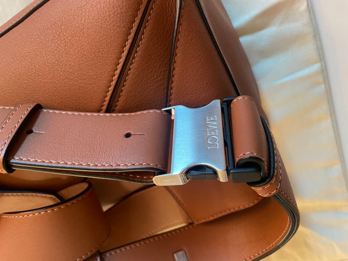 로에베 퍼즐 카프스킨 범백 상품이미지2