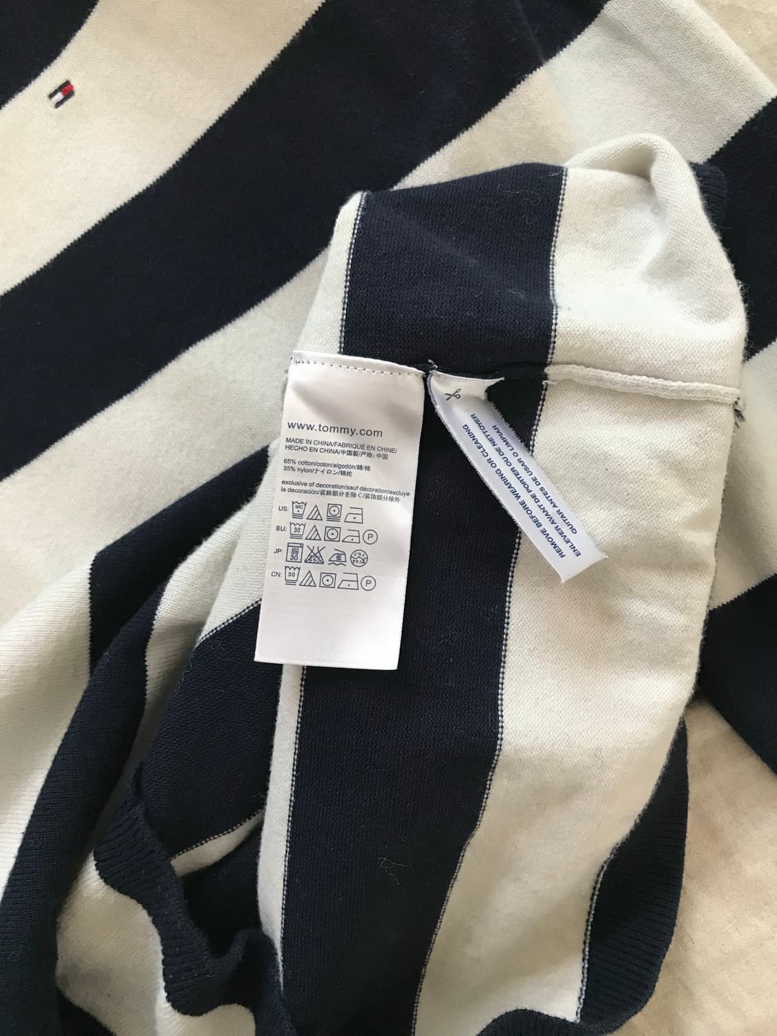 타미힐피거 로고 스트라이프 브이넥 니트 상품이미지8