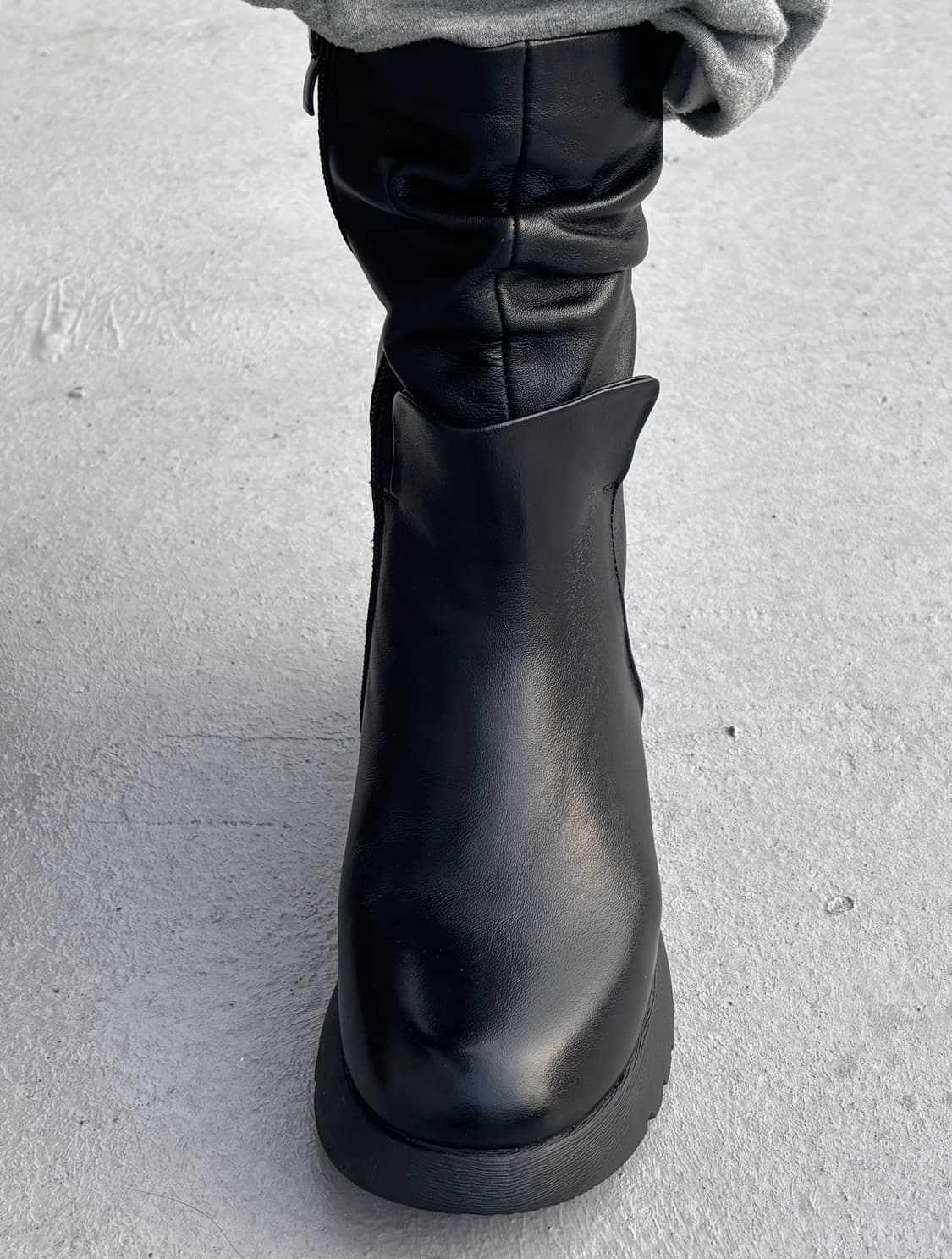 컨펨퍼러리 터크 디자인 미들 부츠 상품이미지8