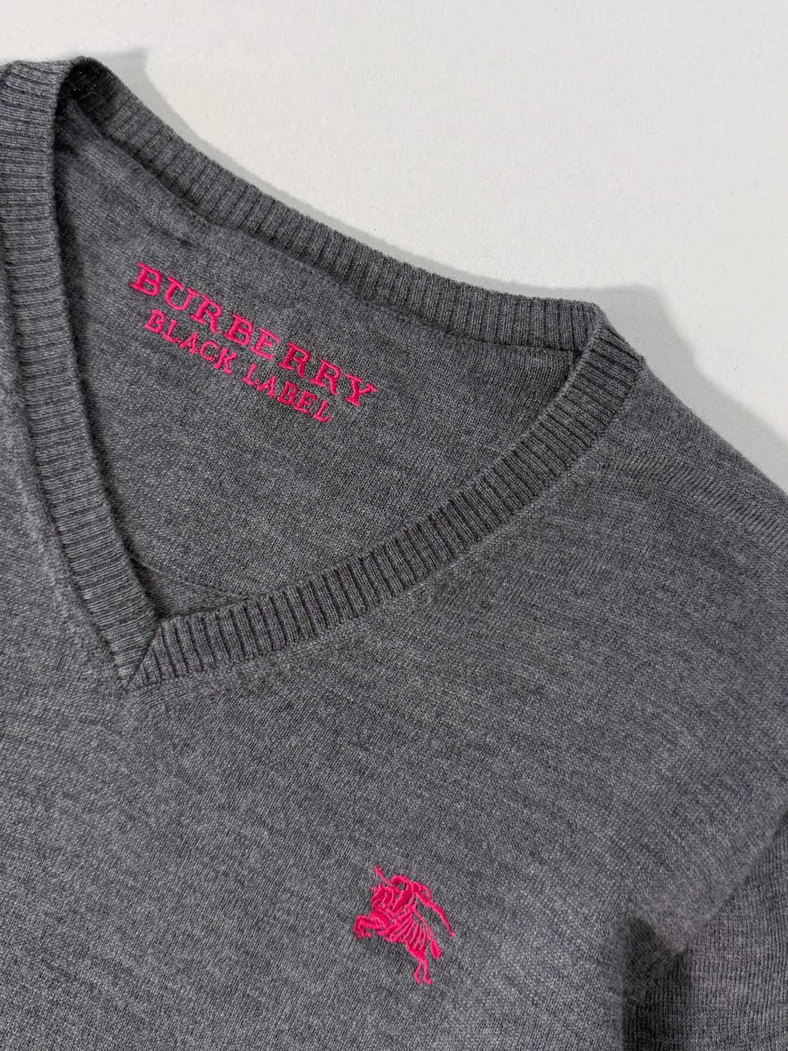 버버리 00‘s 블랙라벨 크레스트 로고 울 니트 상품이미지3