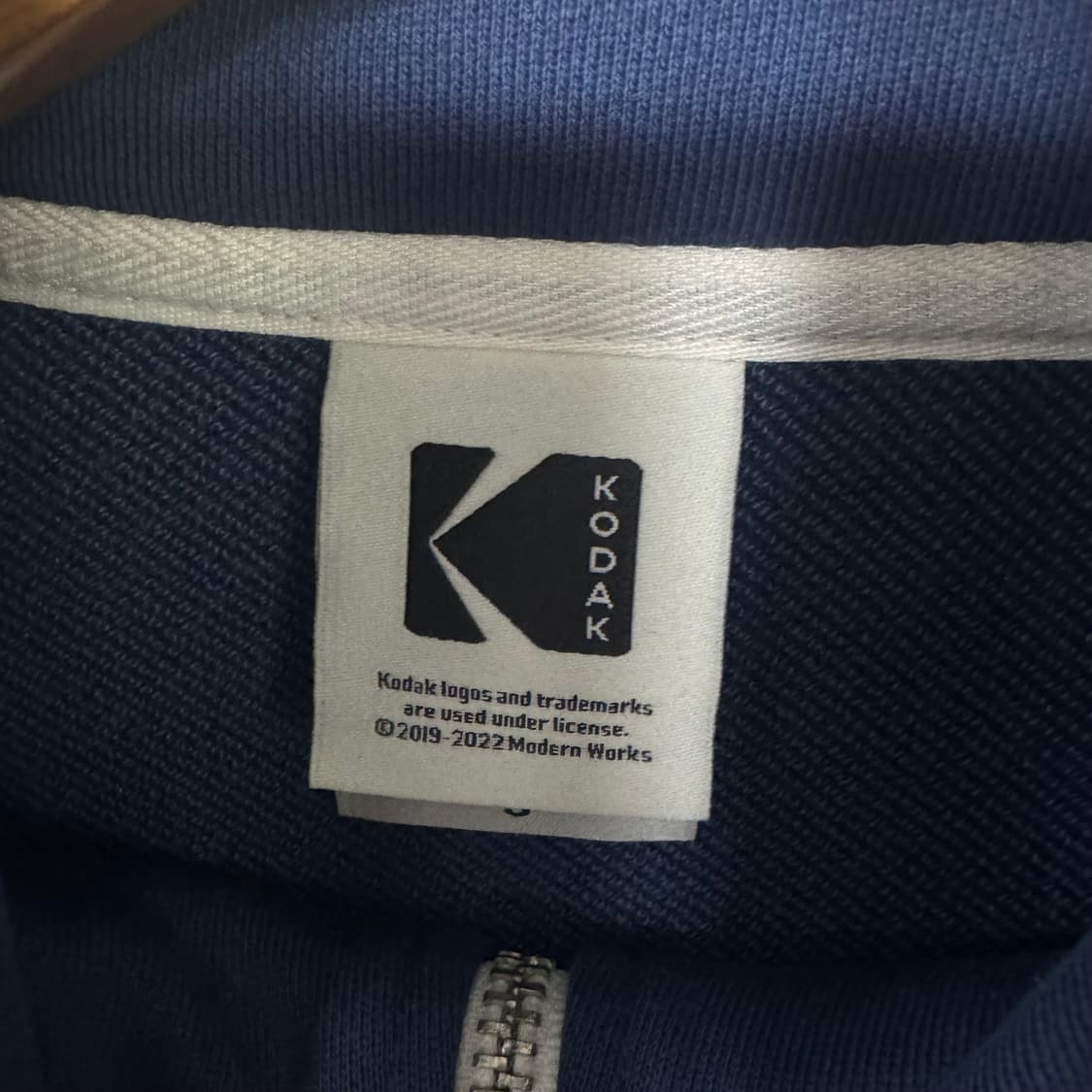 코닥 로고 하프집업 맨투맨 상품이미지3