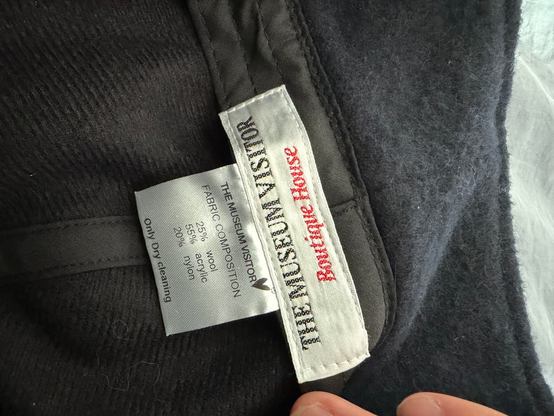 더뮤지엄비지터 모자 상품이미지3