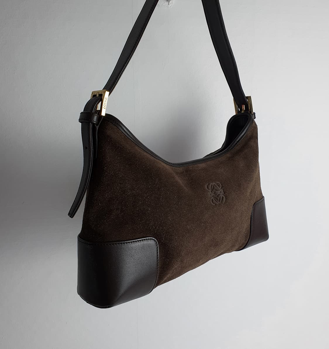 로에베 - 딥브라운 스웨이드 빈티지 미니백 상품이미지2