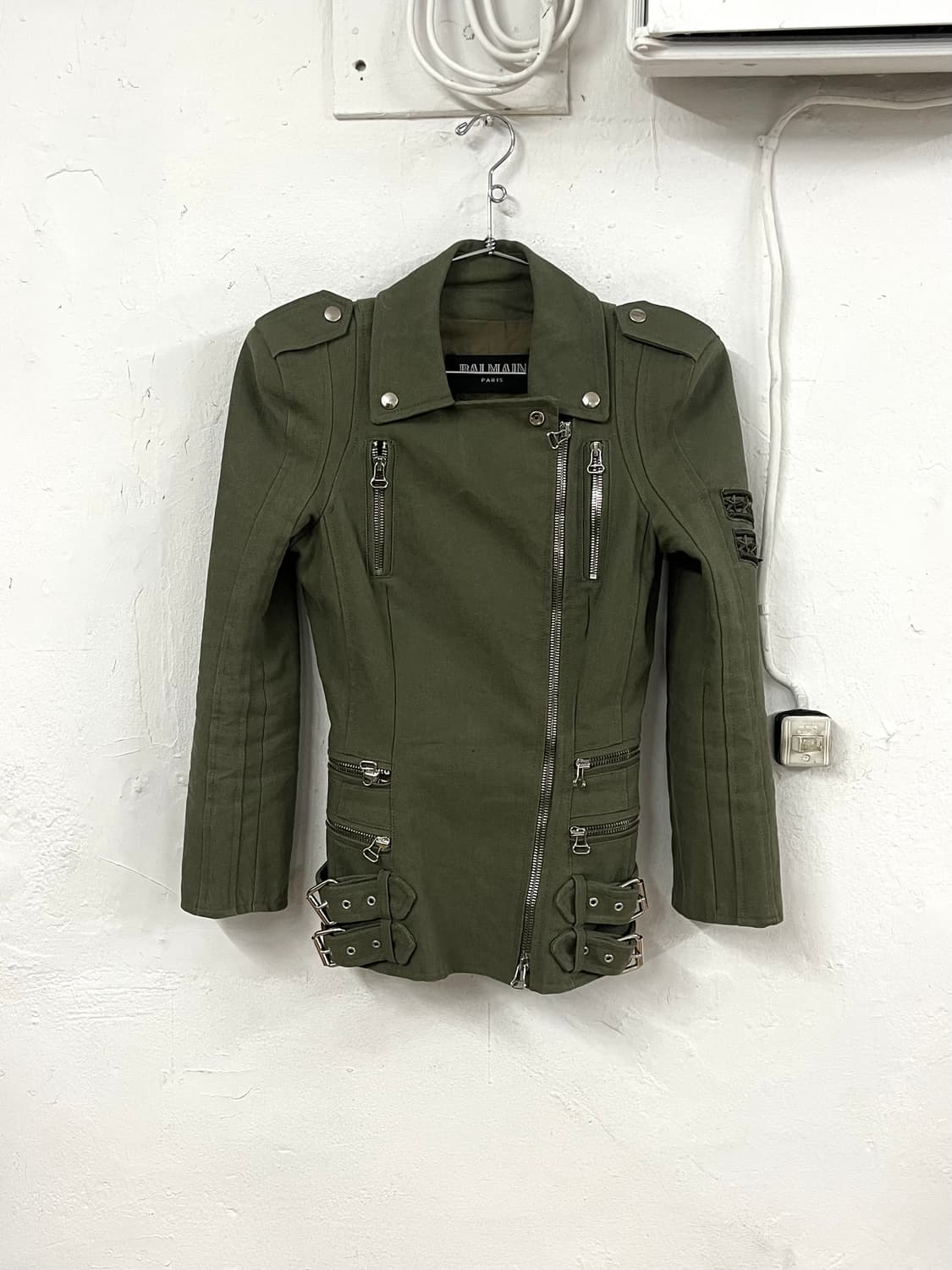 발망 2010SS 데카르넹 밀리터리 패치 패디드 숄더 자켓 상품이미지2