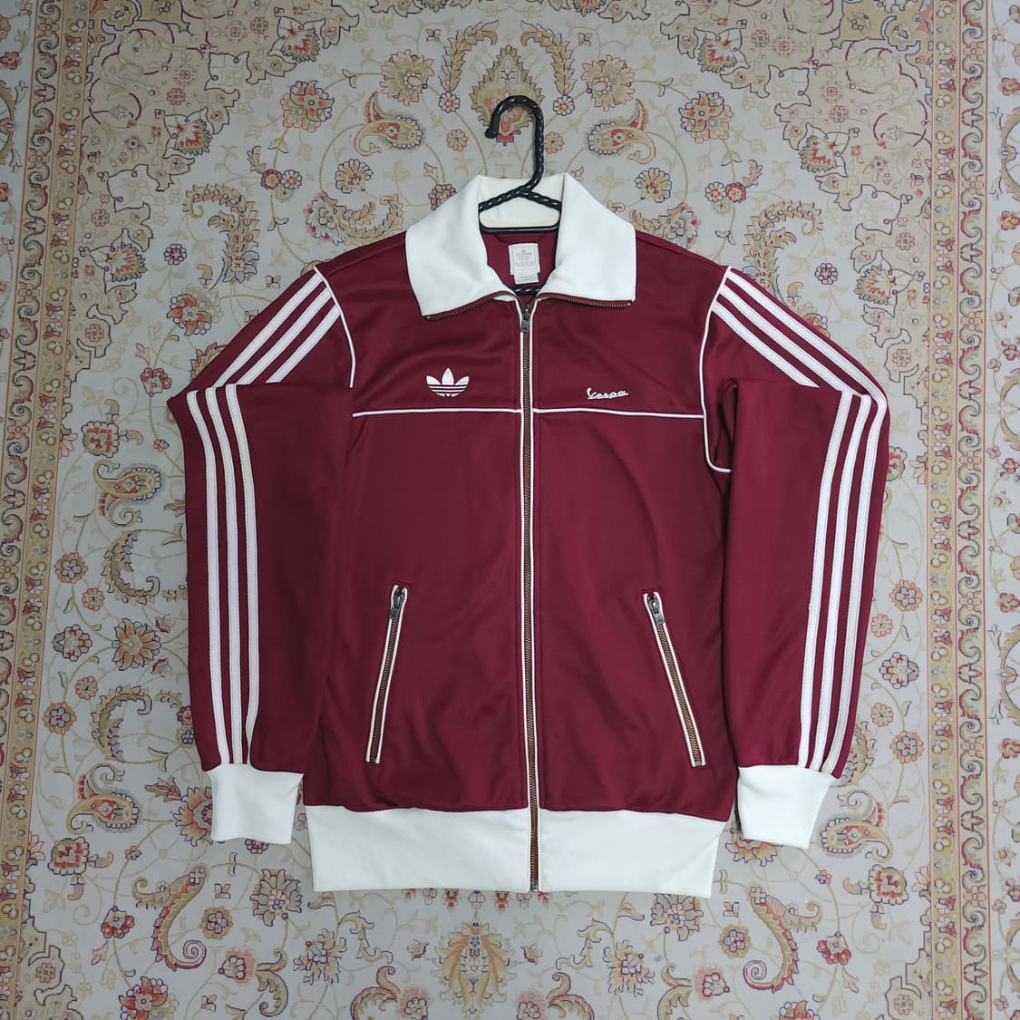 아디다스X베스파 콜라보 삼선 트랙탑 져지
100 상품이미지1