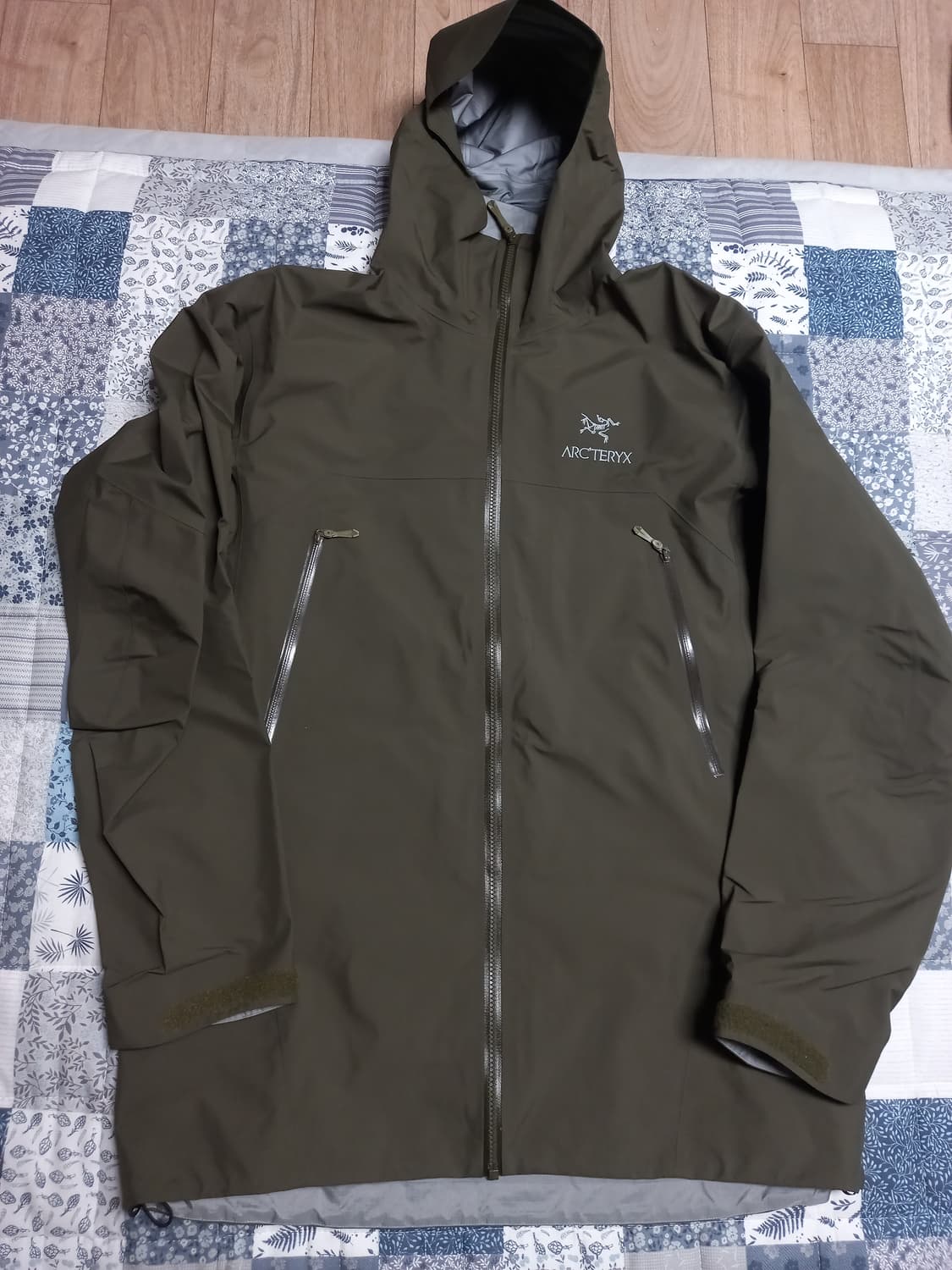 아크테릭스  고어텍스 베타 롱후디 포리지 L(실용105) 상품이미지1