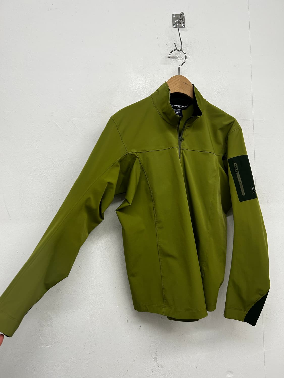 아크테릭스 메버릭 하프집업 그린 상품이미지3