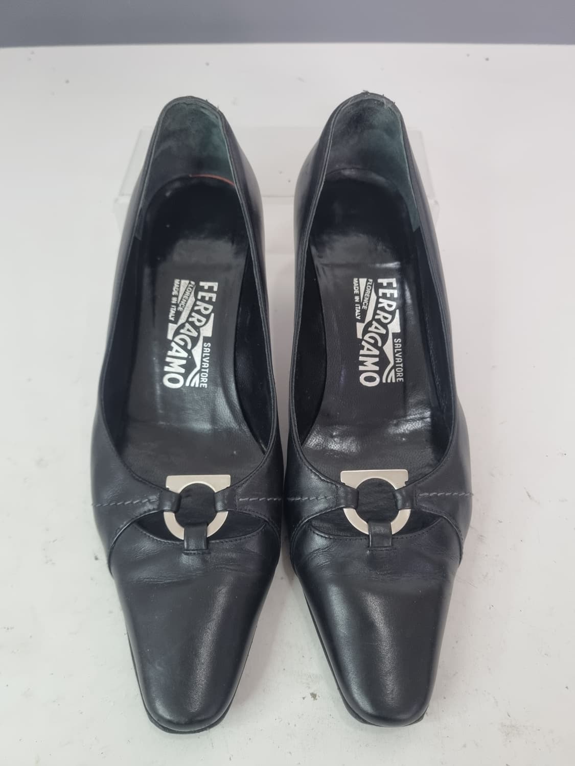 6 페라가모 실버버클 힐 상품이미지3