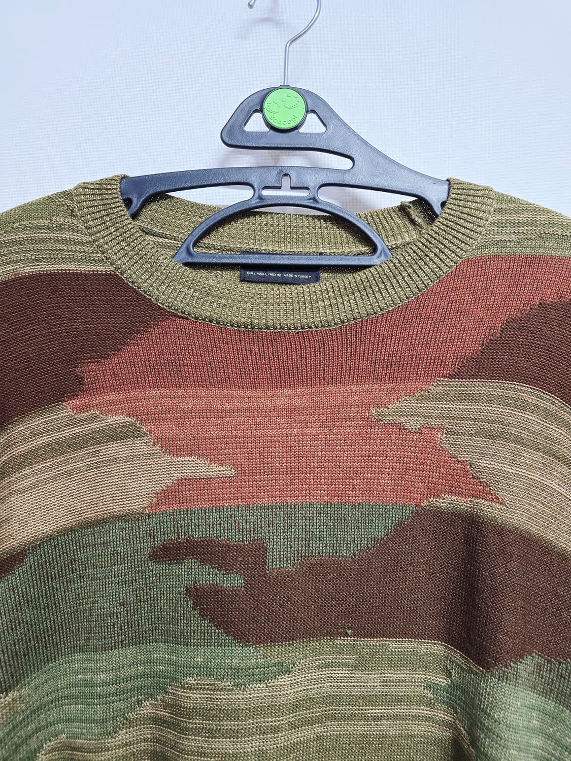 자라 패턴 니트 스웨터 브라운/카키 상품이미지2