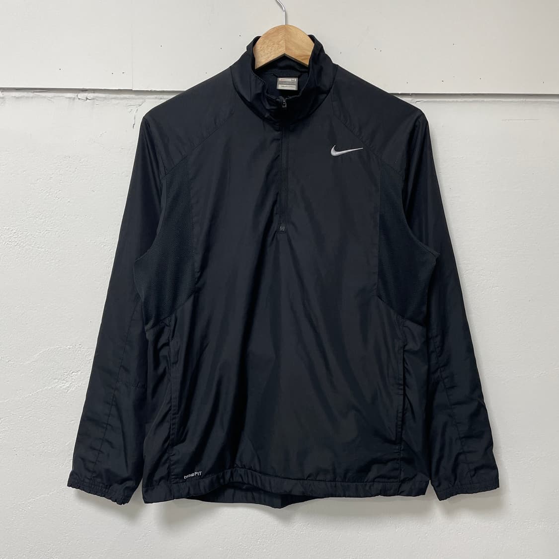 나이키 스우시 반집업 아노락 상품이미지1