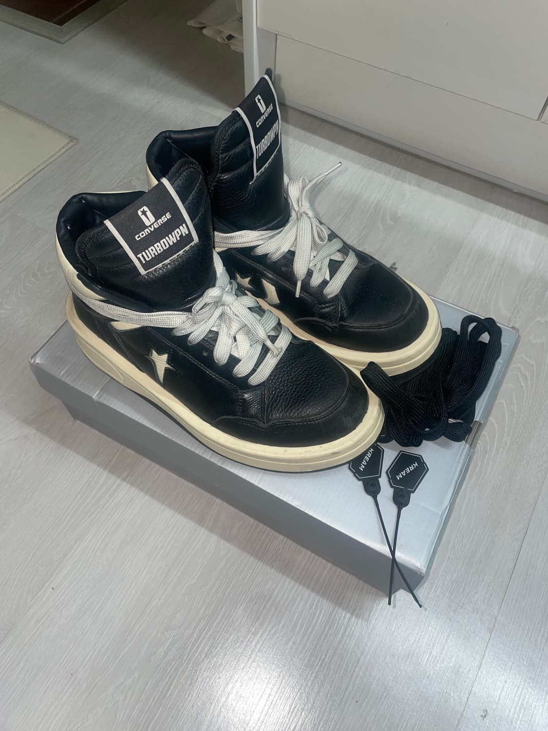 컨버스 다크쉐도우 터보웨폰 크림 270 상품이미지1