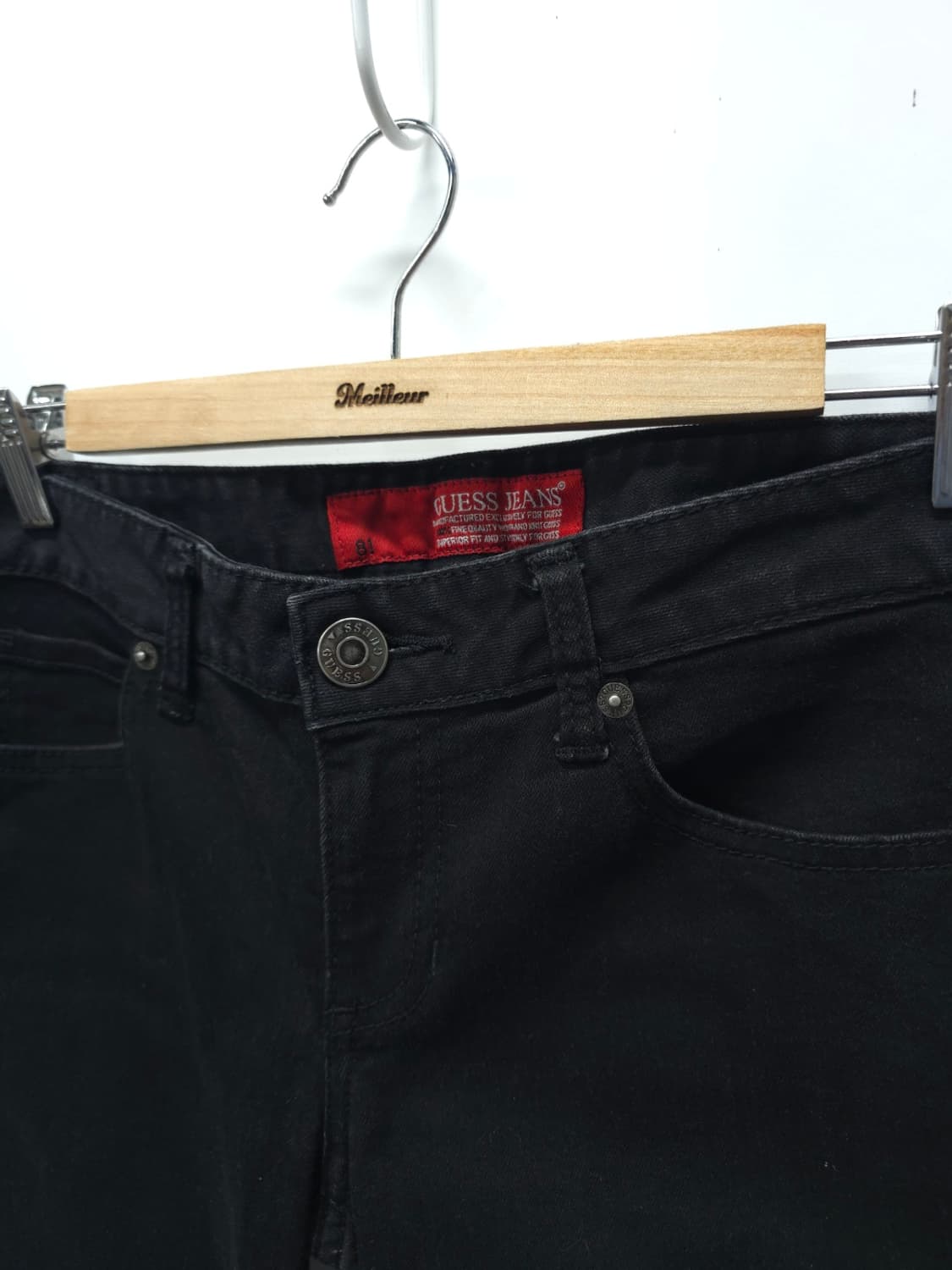 게스(GUESS) 슬림 스트레이트 블랙진 (여성28) 상품이미지2