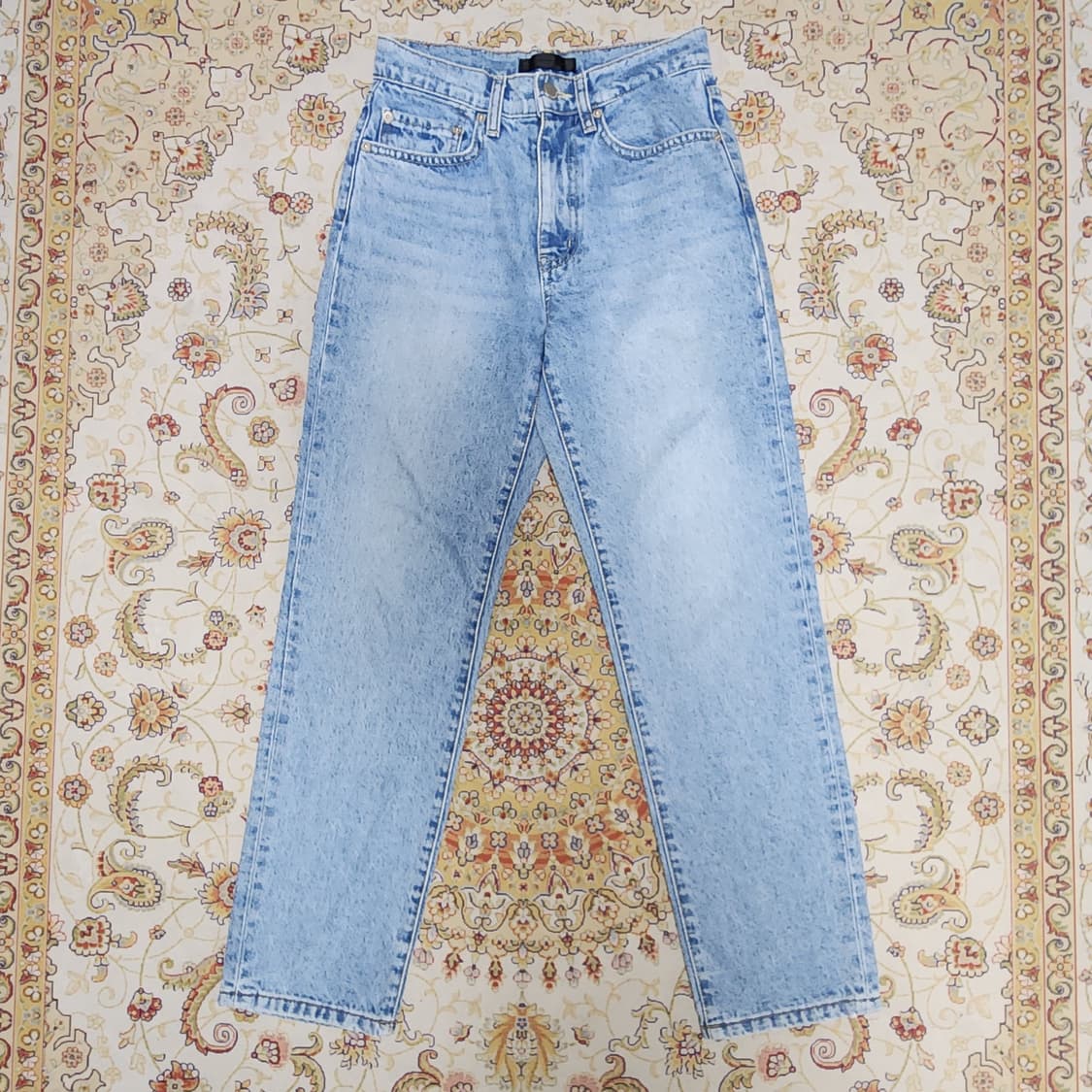 ORR 오르 스트레이트핏 연청 데님
24-25 상품이미지2