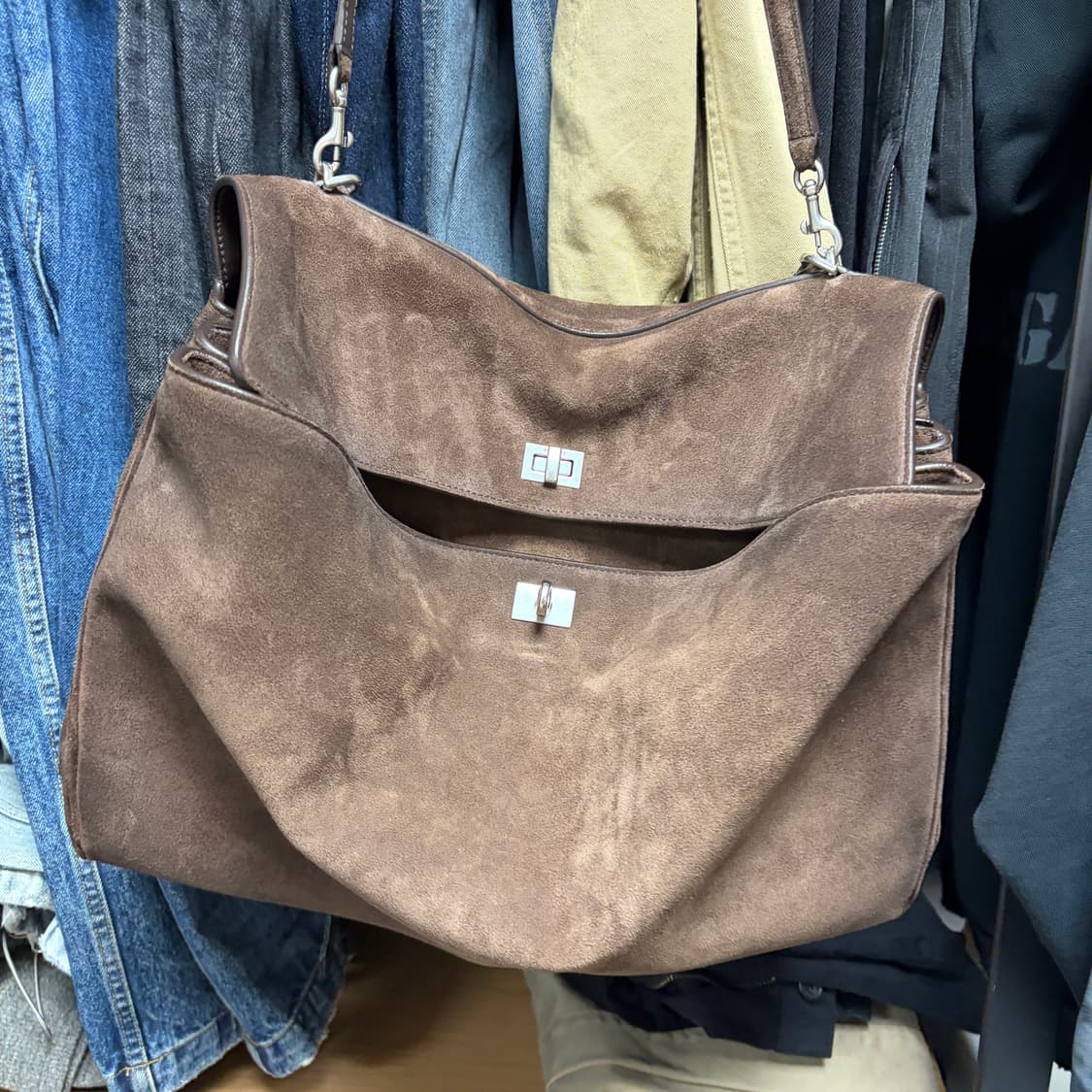 발렌시아가 로데오백 라지 스웨이드 상품이미지2