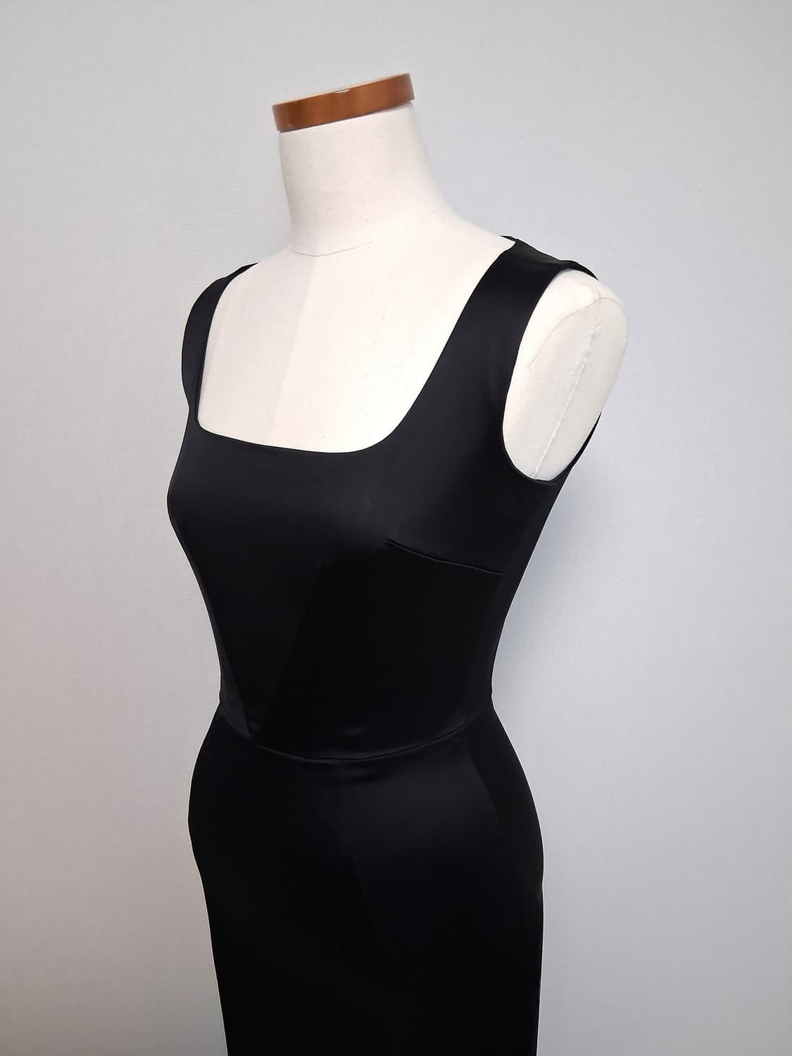 돌체앤가바나(D&G) 스퀘어넥 새틴 바디콘 원피스 IT38 상품이미지5