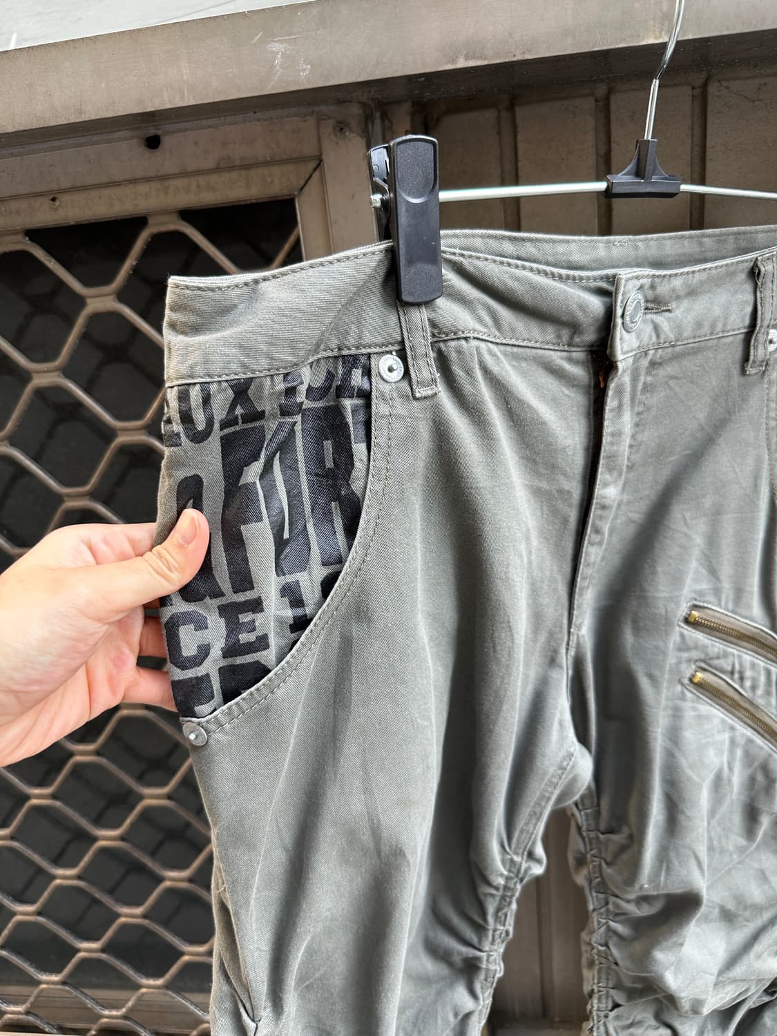 00s vintage khaki shirring zipper pants 상품이미지2