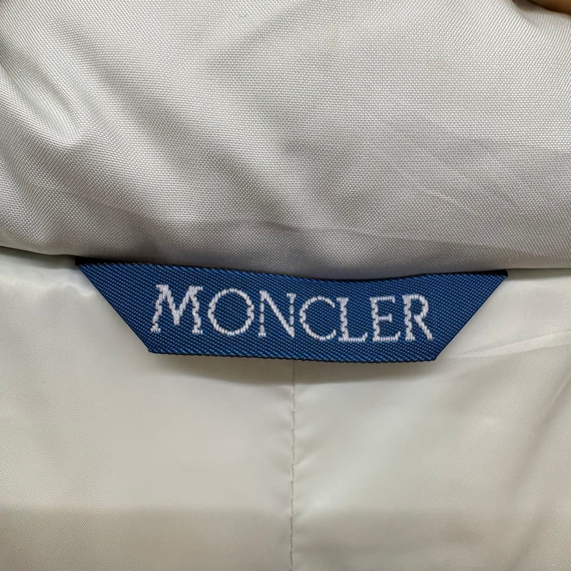 MONCLER 몽클레어 여성 패딩 점퍼 M 상품이미지4