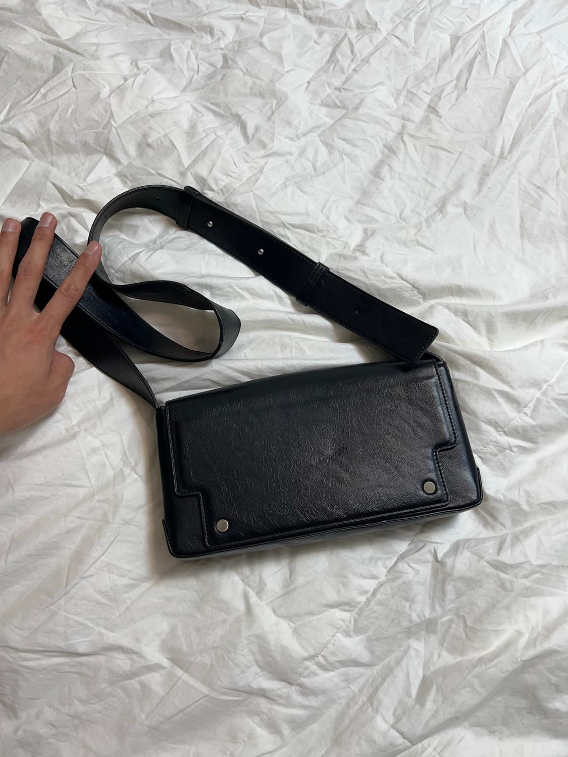 파인드 카푸어 가죽 크로스백 상품이미지1