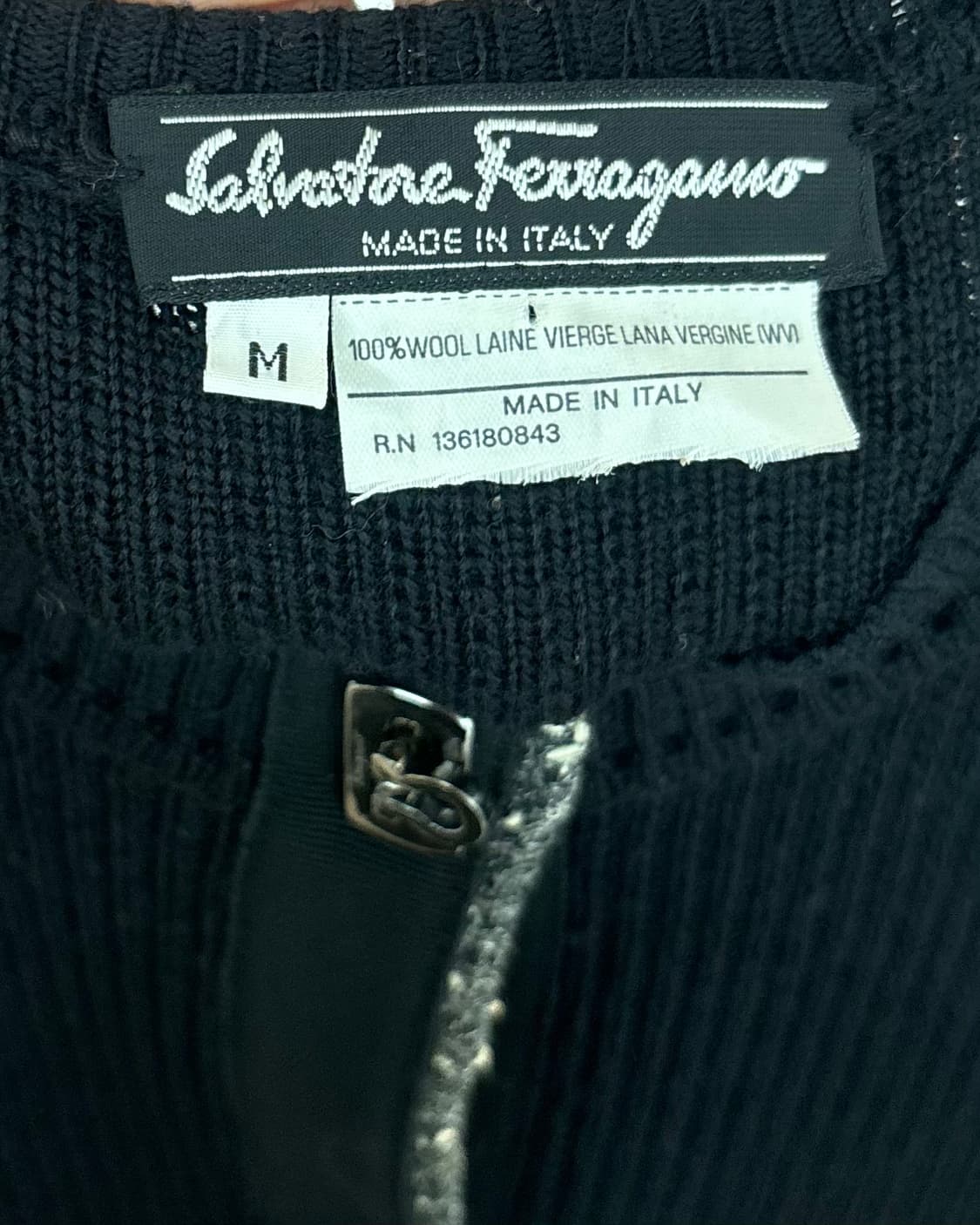 살바토레 페라가모 블랙 라운드넥 실버 포켓 버튼 가디건  상품이미지7