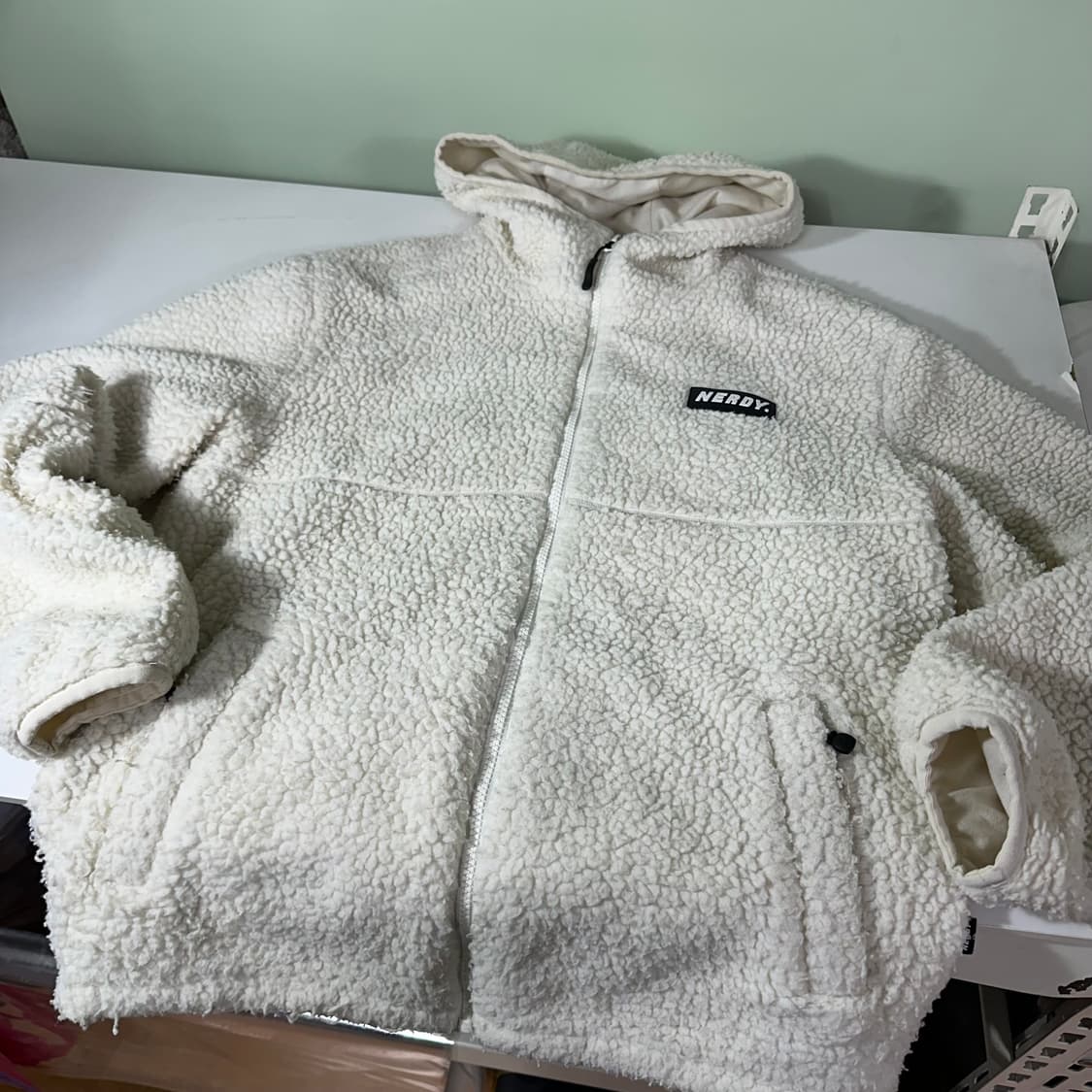 S 95 널디 크림 백로고 뽀글이 후리스 후드집업 상품이미지4