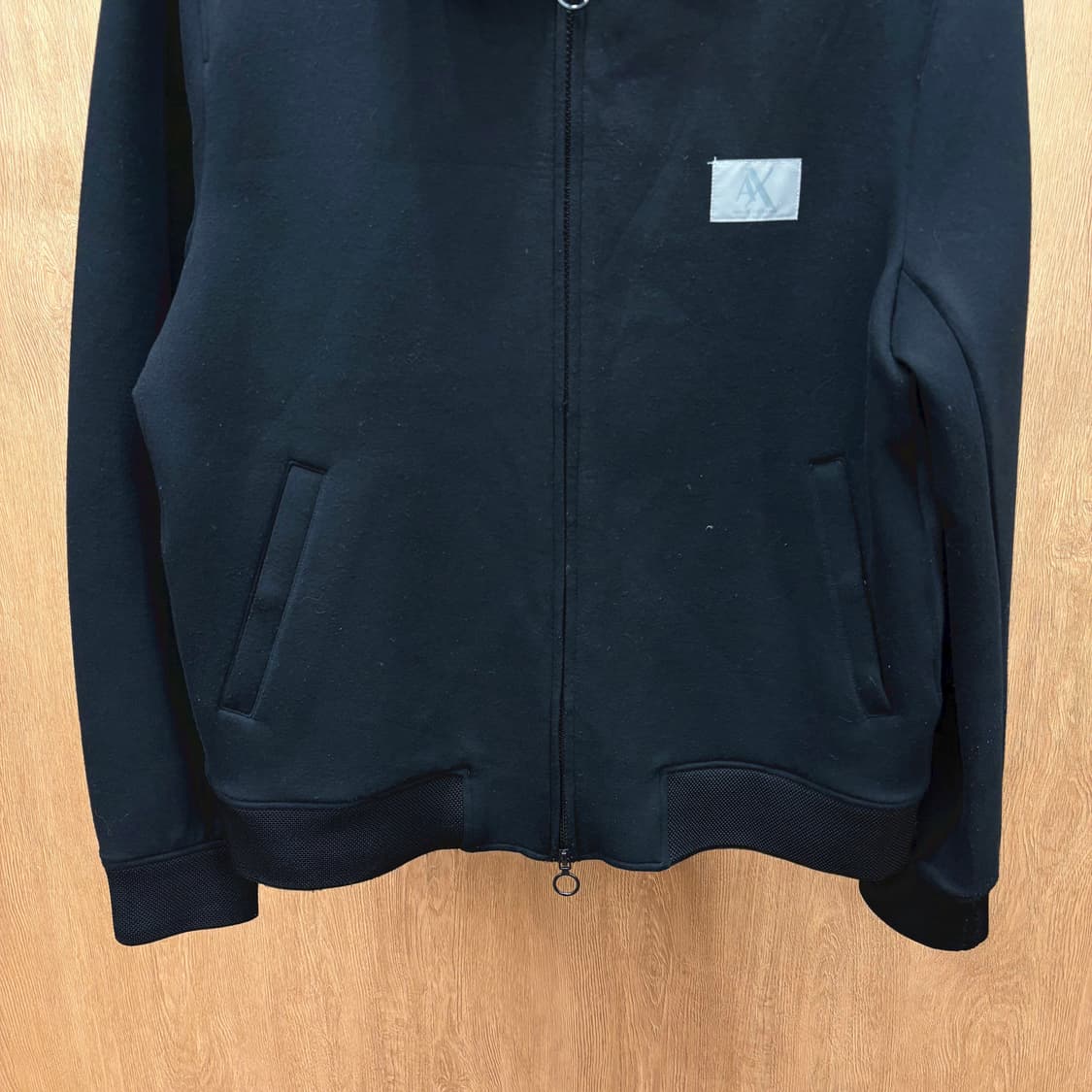 아르마니 익스체인지 카라 자켓 로고 패치 메시 배색 카라 디테일 블랙 상품이미지5
