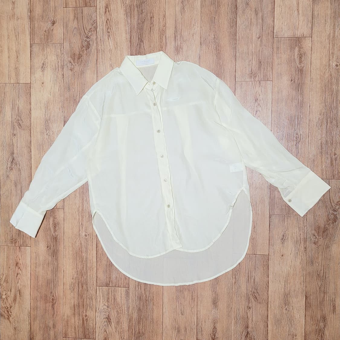 더베이지스(THE BEIGES) 레스베이지스 루비셔츠 프리사이즈 새상품 상품이미지1