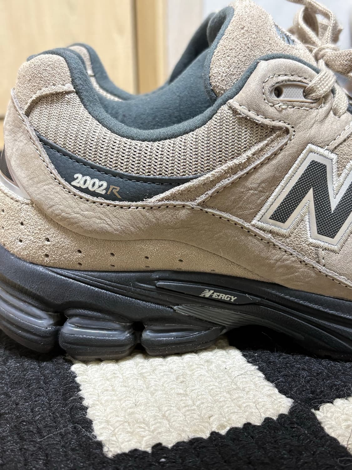 (265)뉴발란스 2002R 베이지 드리프트우드 블랙탑 새상품 992 상품이미지6