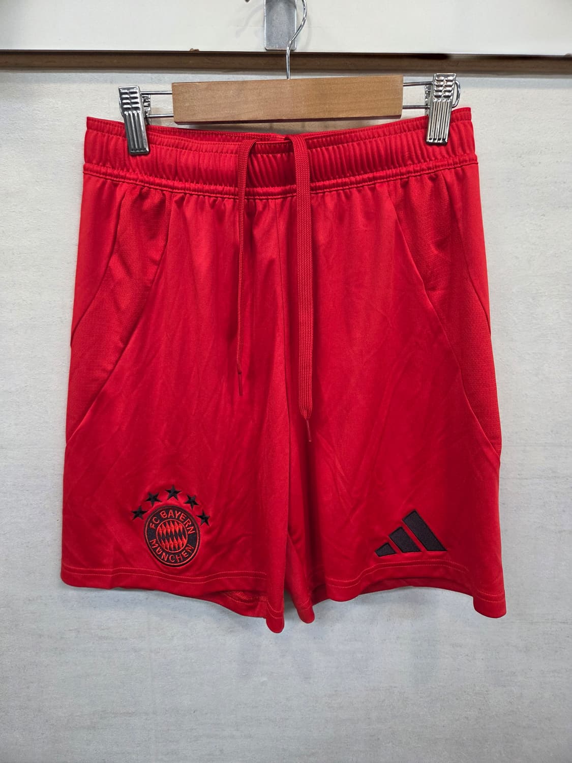 아디다스 뮌헨 자수로고 축구 반바지 s 상품이미지1