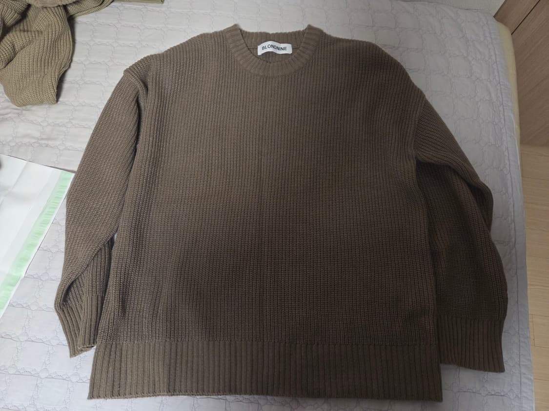 블론드나인 크루넥 리브 니트 스웨터 브라운/모카 m사이즈 2장 일괄 상품이미지1