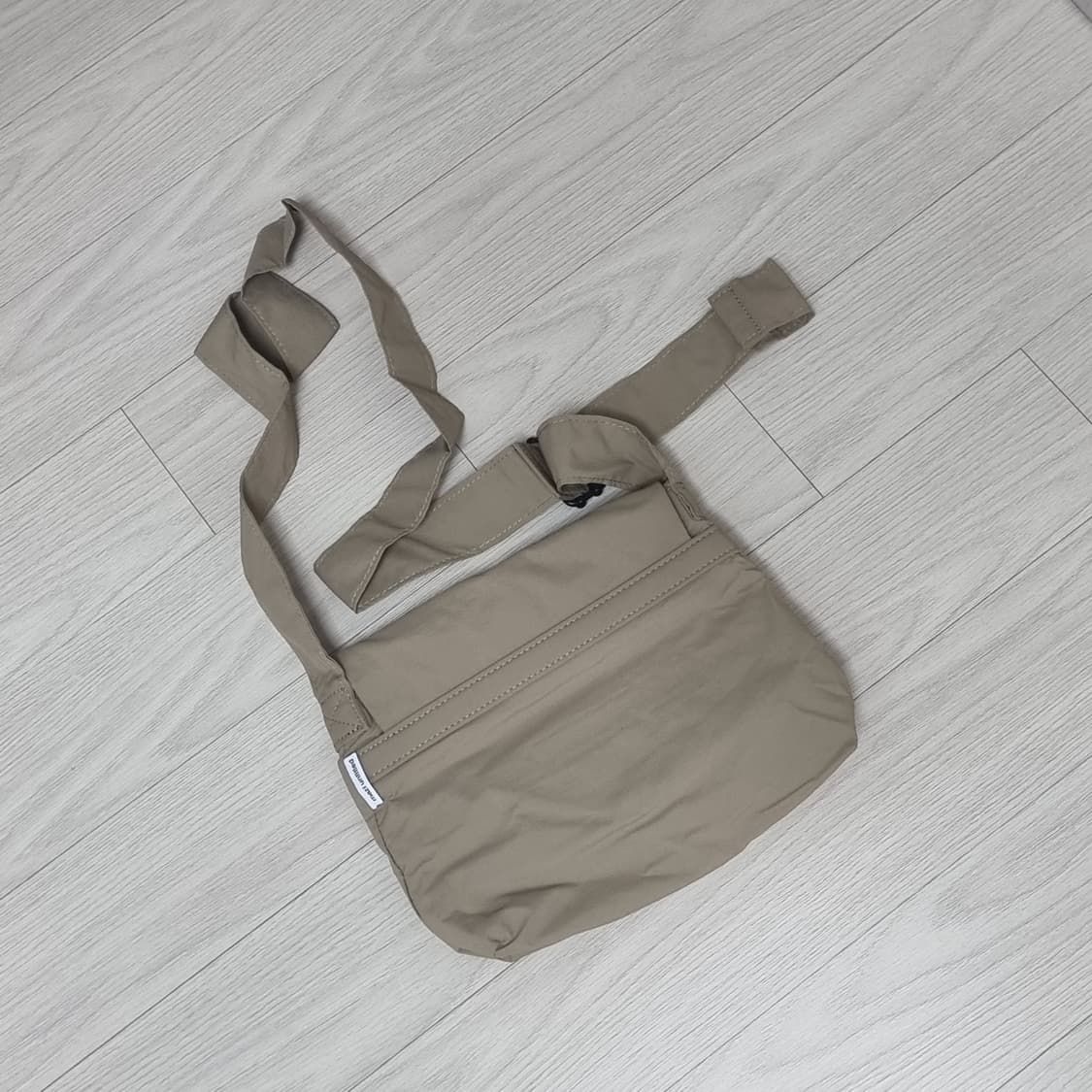 마지언 타이틀 포스트백 베이지 상품이미지2