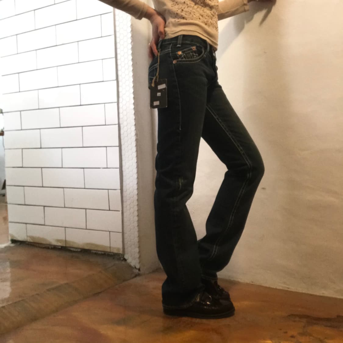 트루릴리젼 시그니처 빅T 부츠컷 데님 상품이미지5