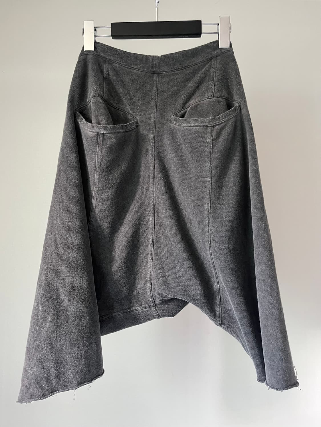 Poeme Bohemien Sarrouel Sweat Shorts  상품이미지2