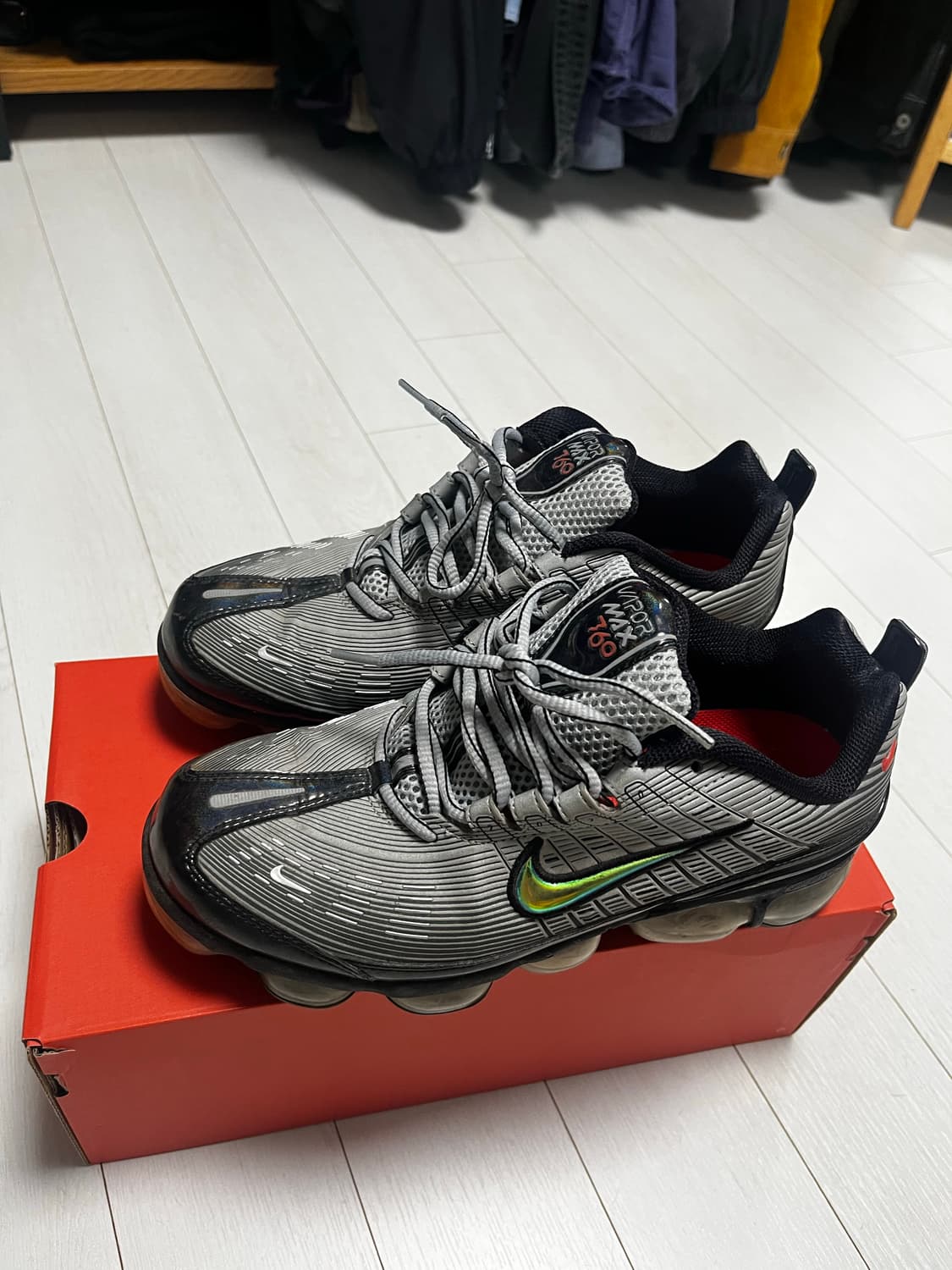 나이키 베이퍼맥스 360 메탈릭실버(260~265) 상품이미지3