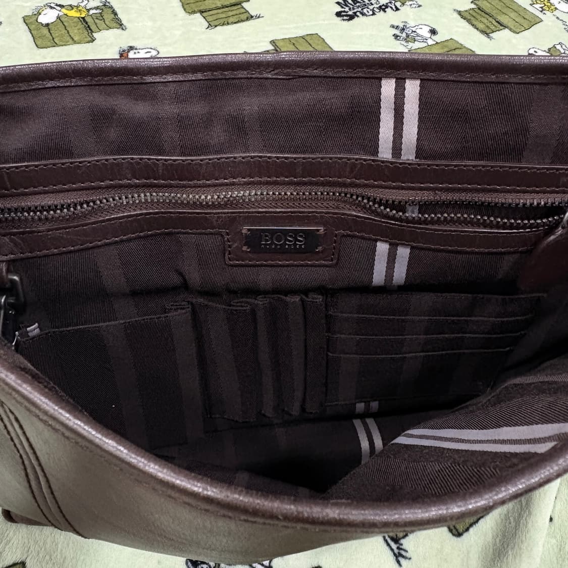 휴고보스 가죽 크로스백 상품이미지7