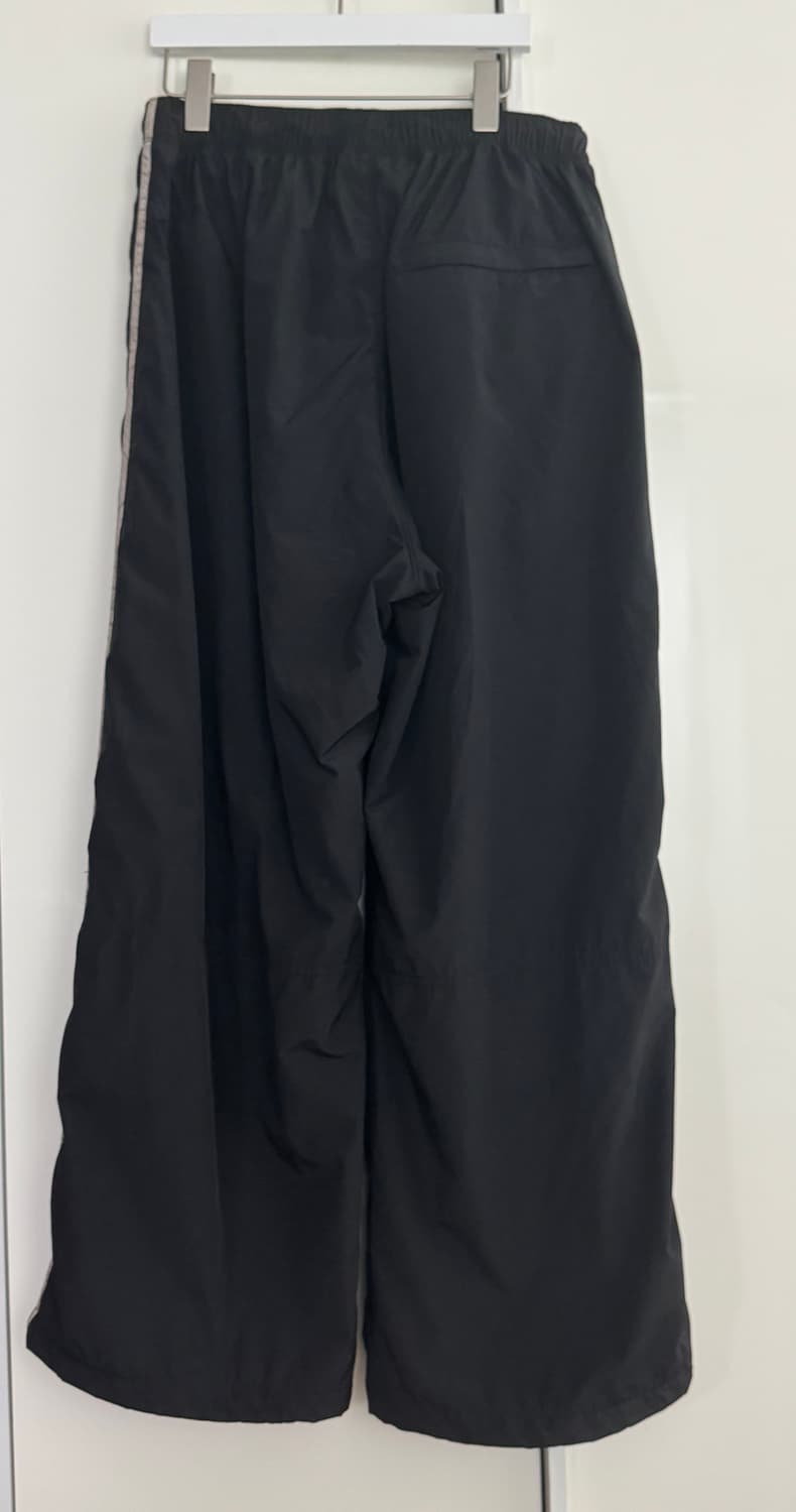 [3] 폴리테루 1011 트랙 팬츠 플로럴 파이프드 블랙 상품이미지3