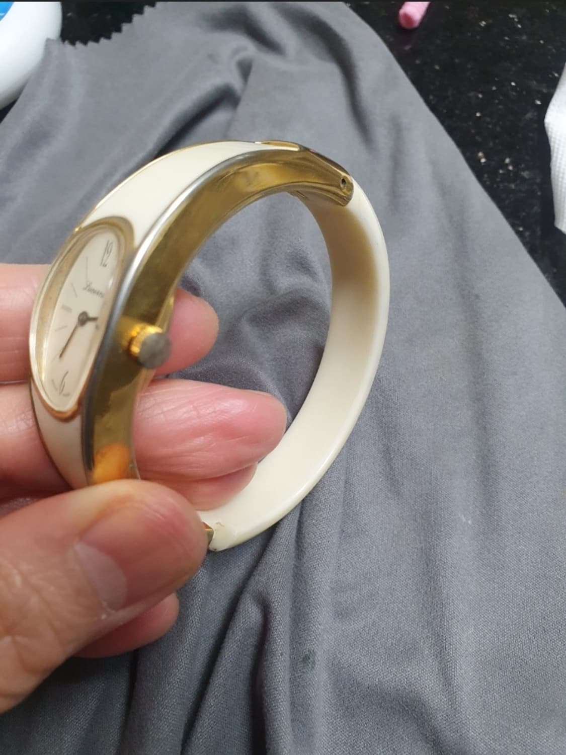 루체른  빈티지 뱅글 여성시계 상품이미지3