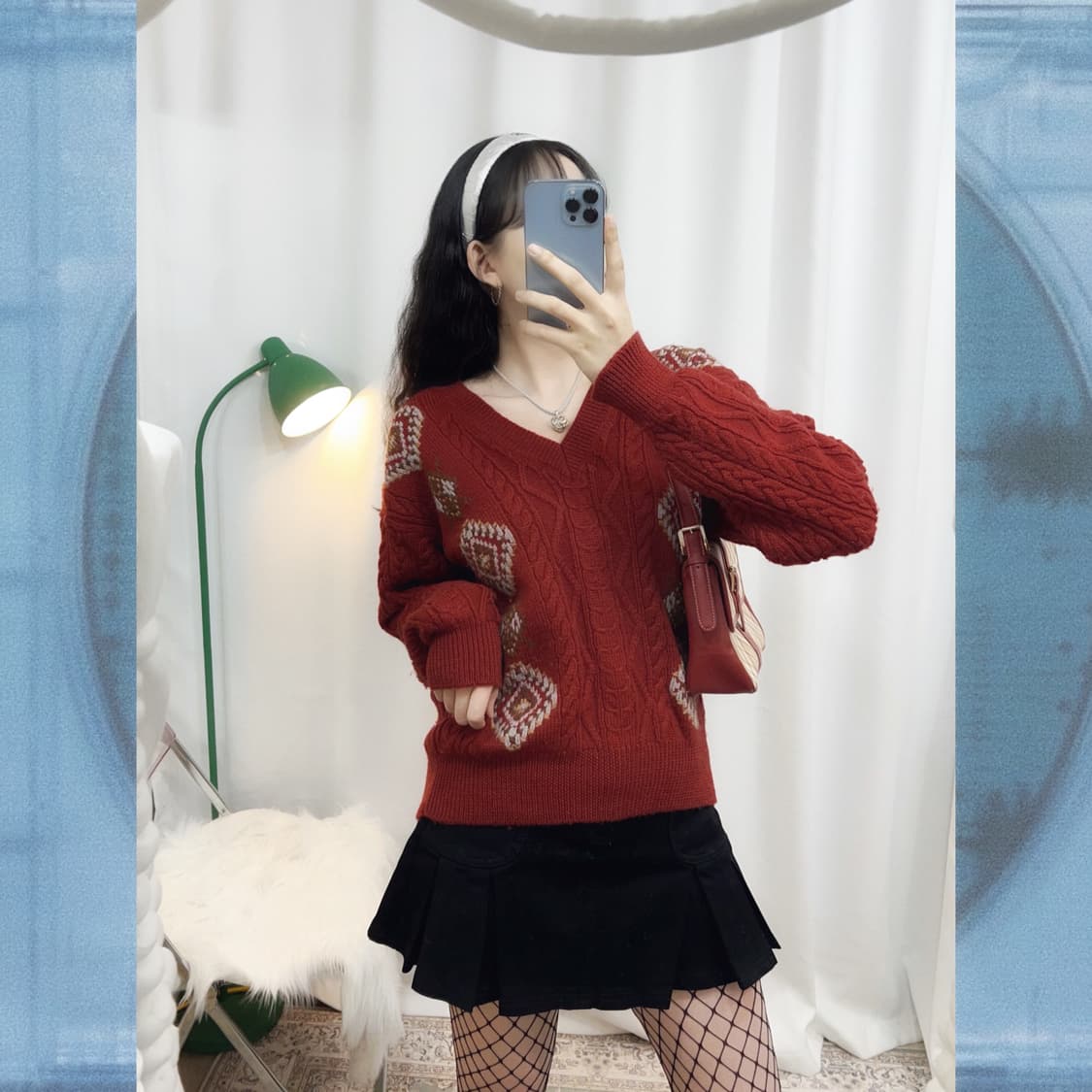 레드 꽈배기 브이넥 오버핏 니트 상품이미지1